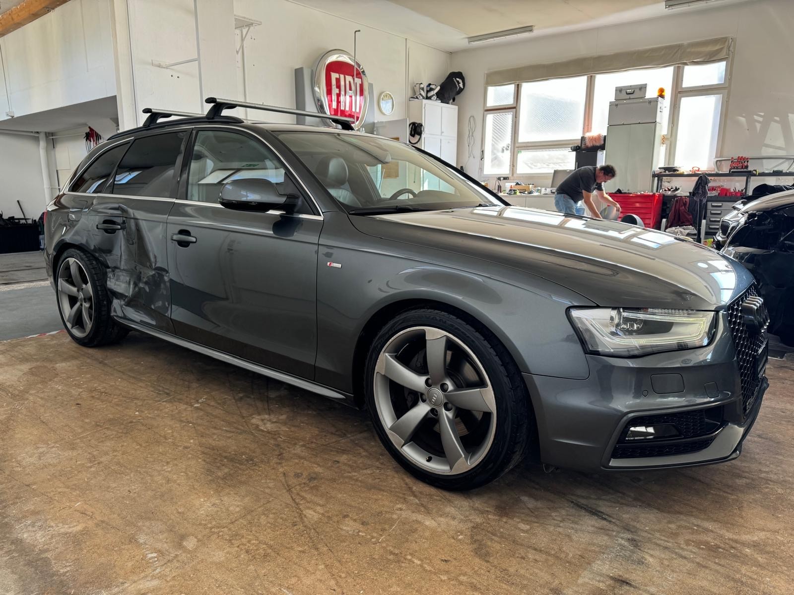 AUDI A4 Avant 2.0 TFSI quattro s-tronic