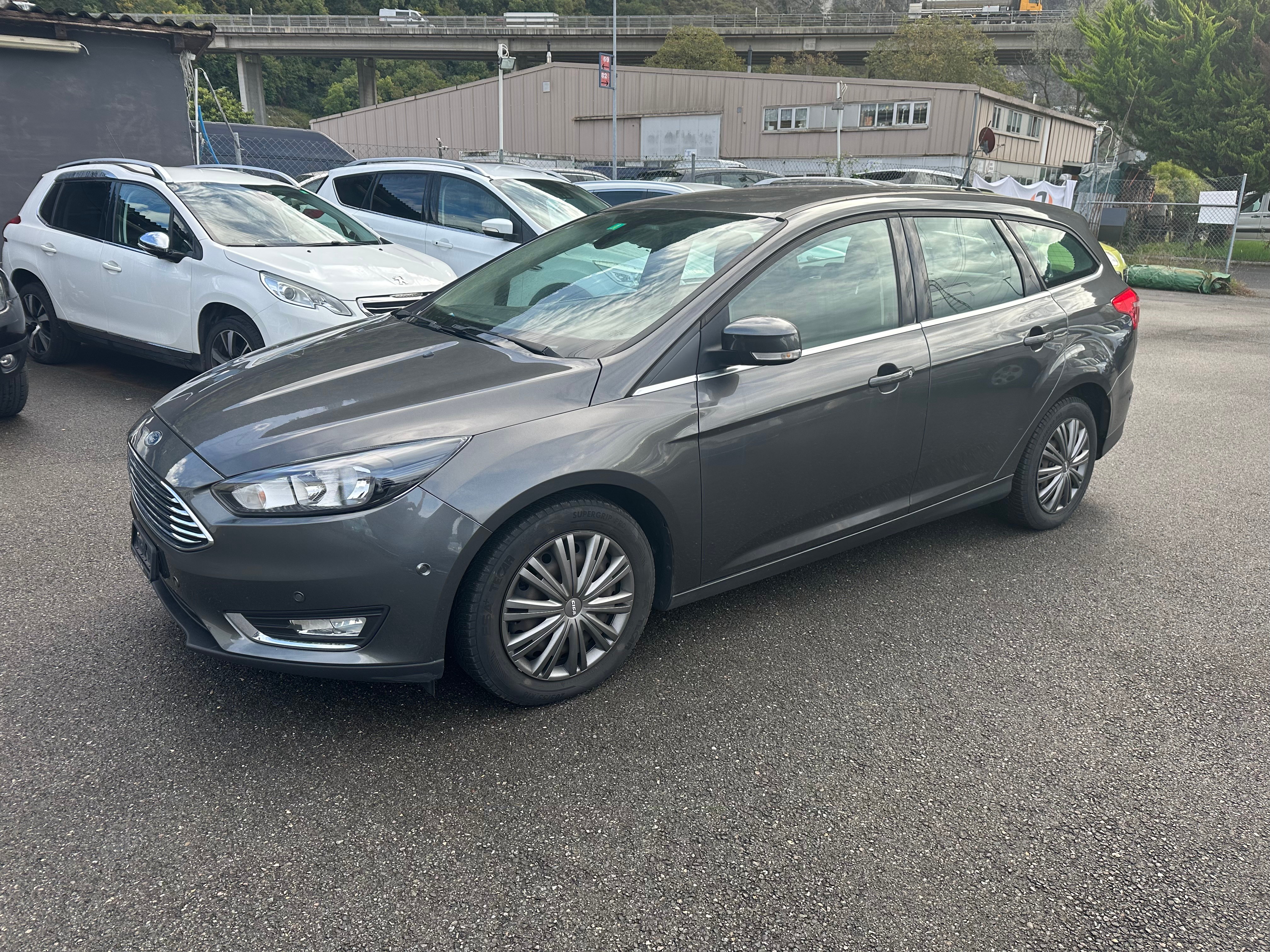 FORD Focus 1.0 SCTi Titanium