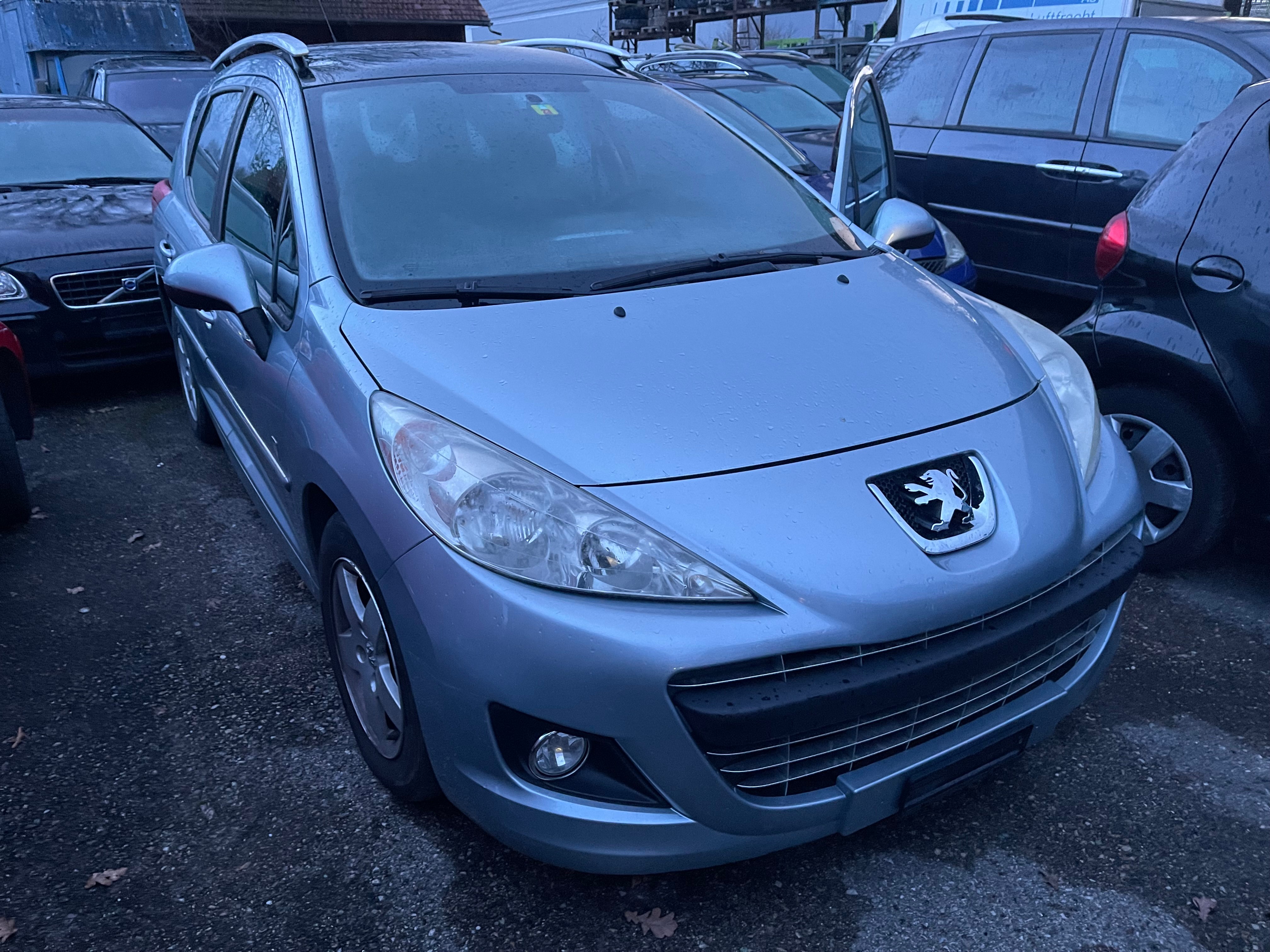 PEUGEOT 207 SW 1.4 16V Swiss Edition