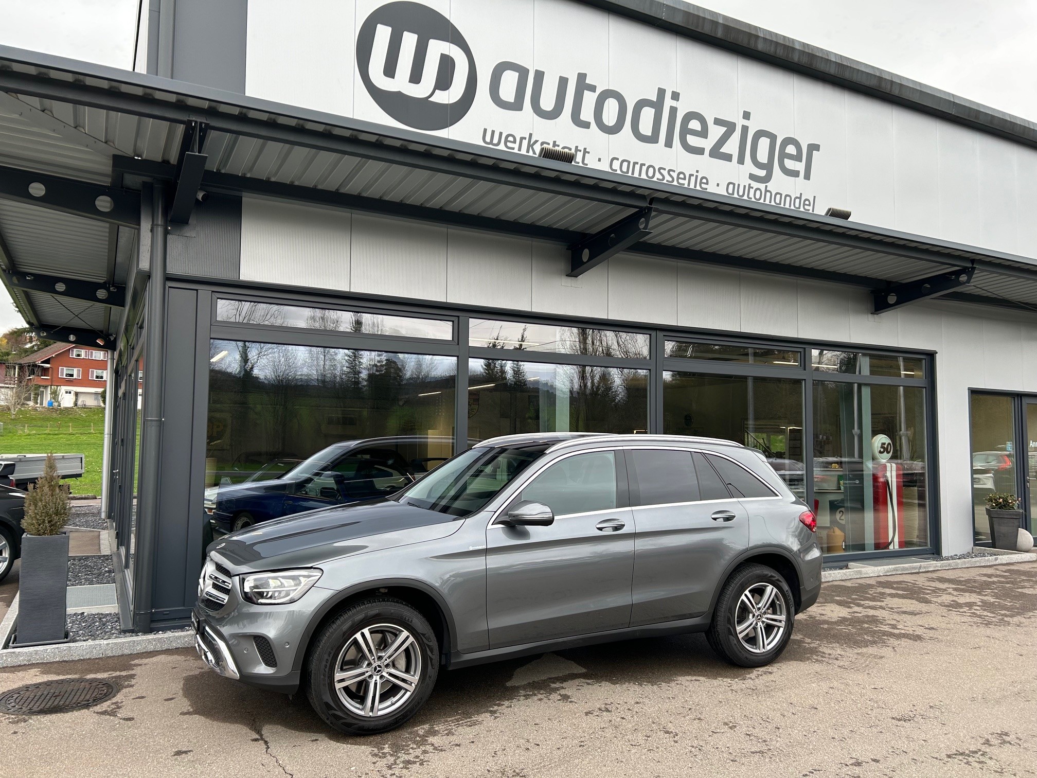 MERCEDES-BENZ GLC 300 d 4Matic 9G-Tronic