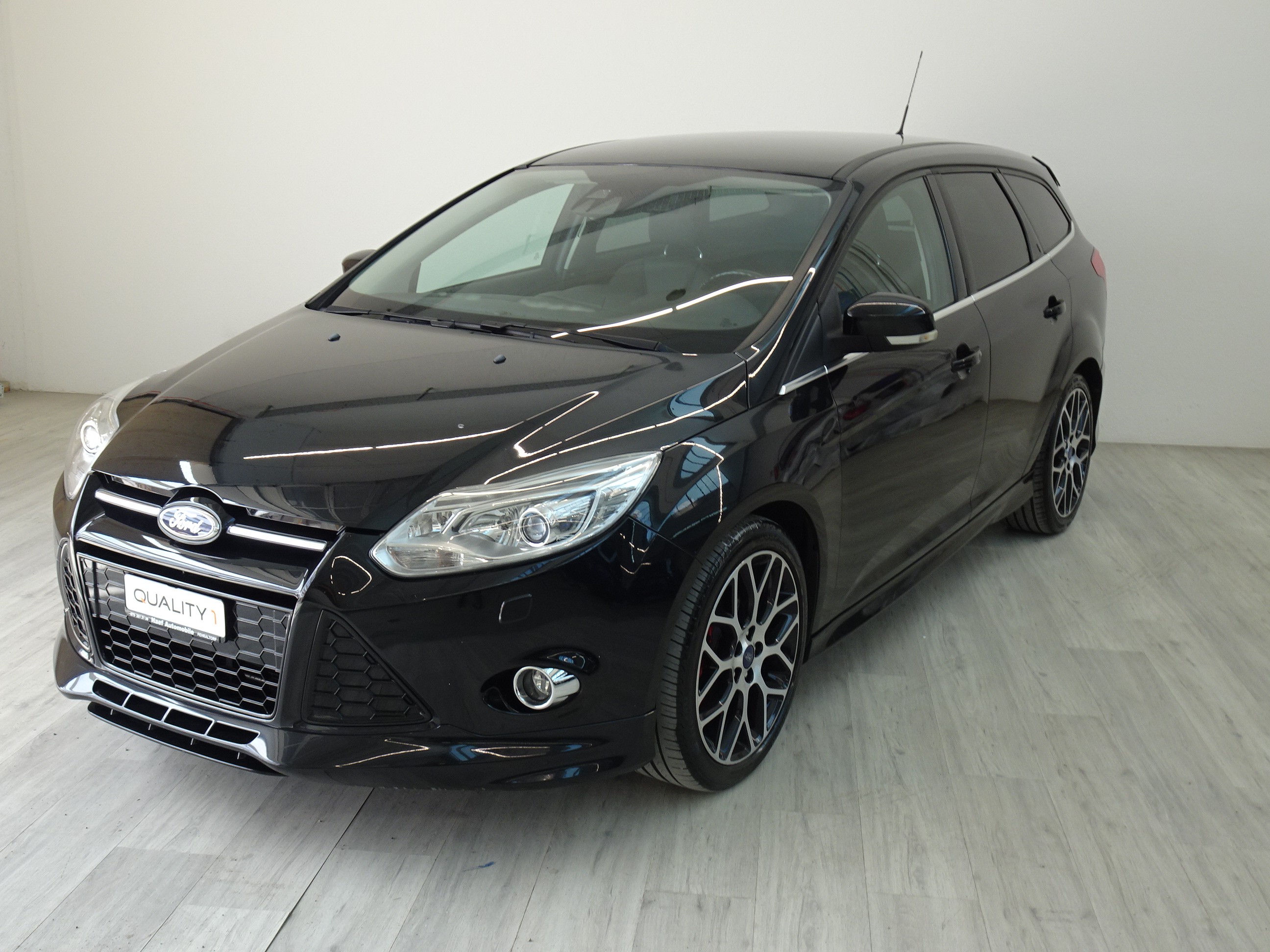 FORD Focus 1.6i VCT Titanium PowerShift