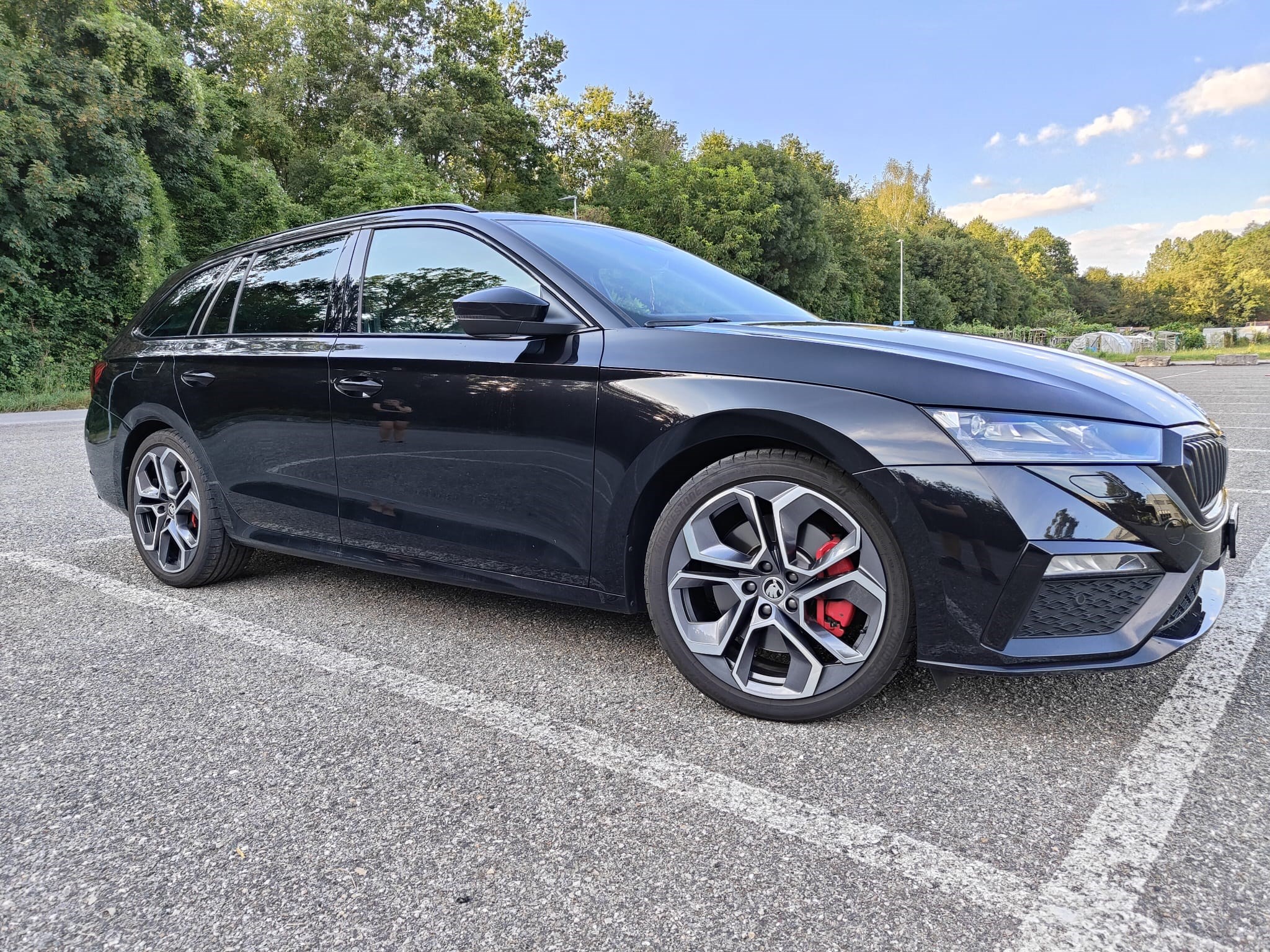 SKODA Octavia Combi 2.0 TSI DSG RS