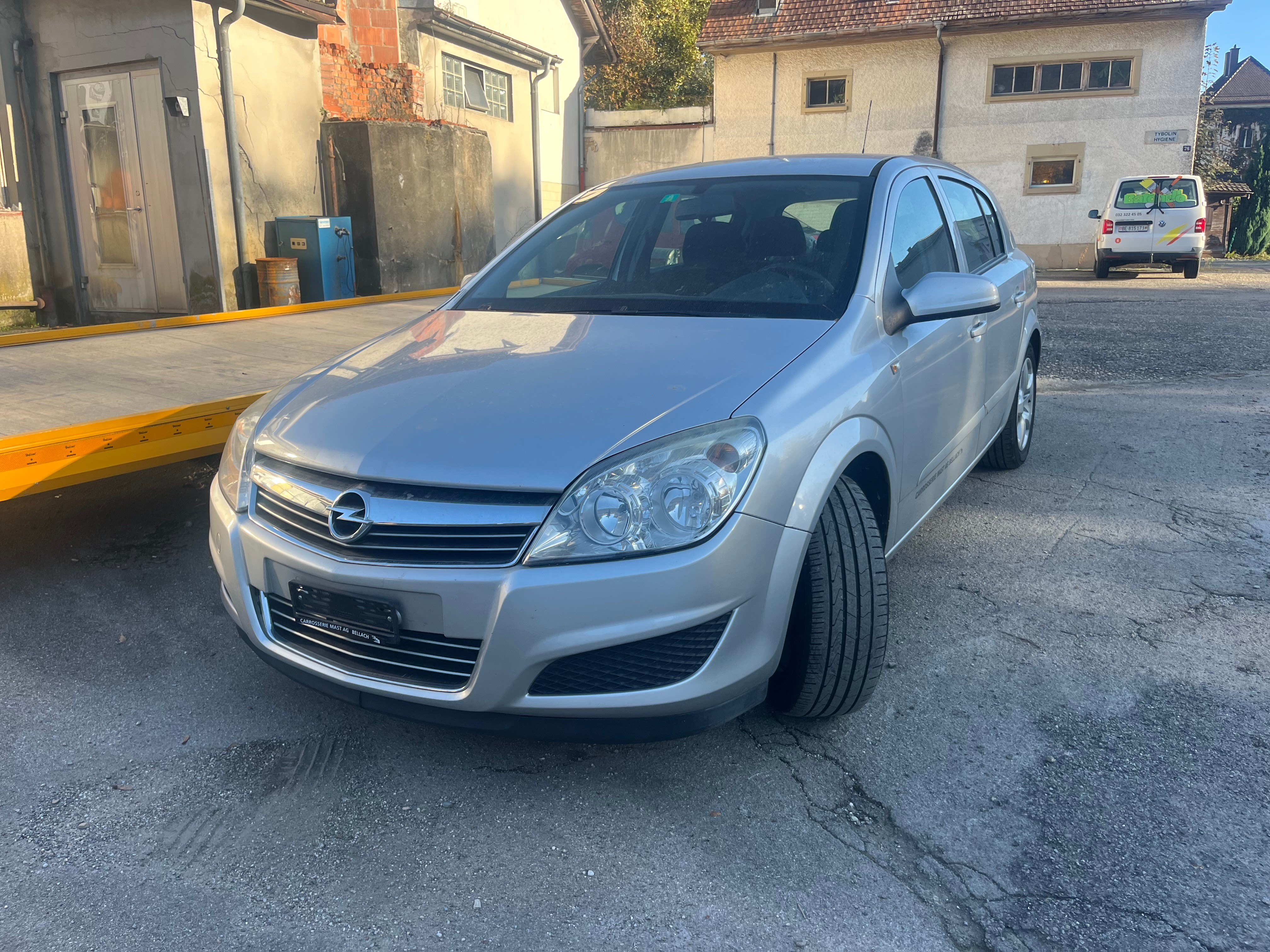 OPEL Astra 1.8i 16V Diamond Automatic