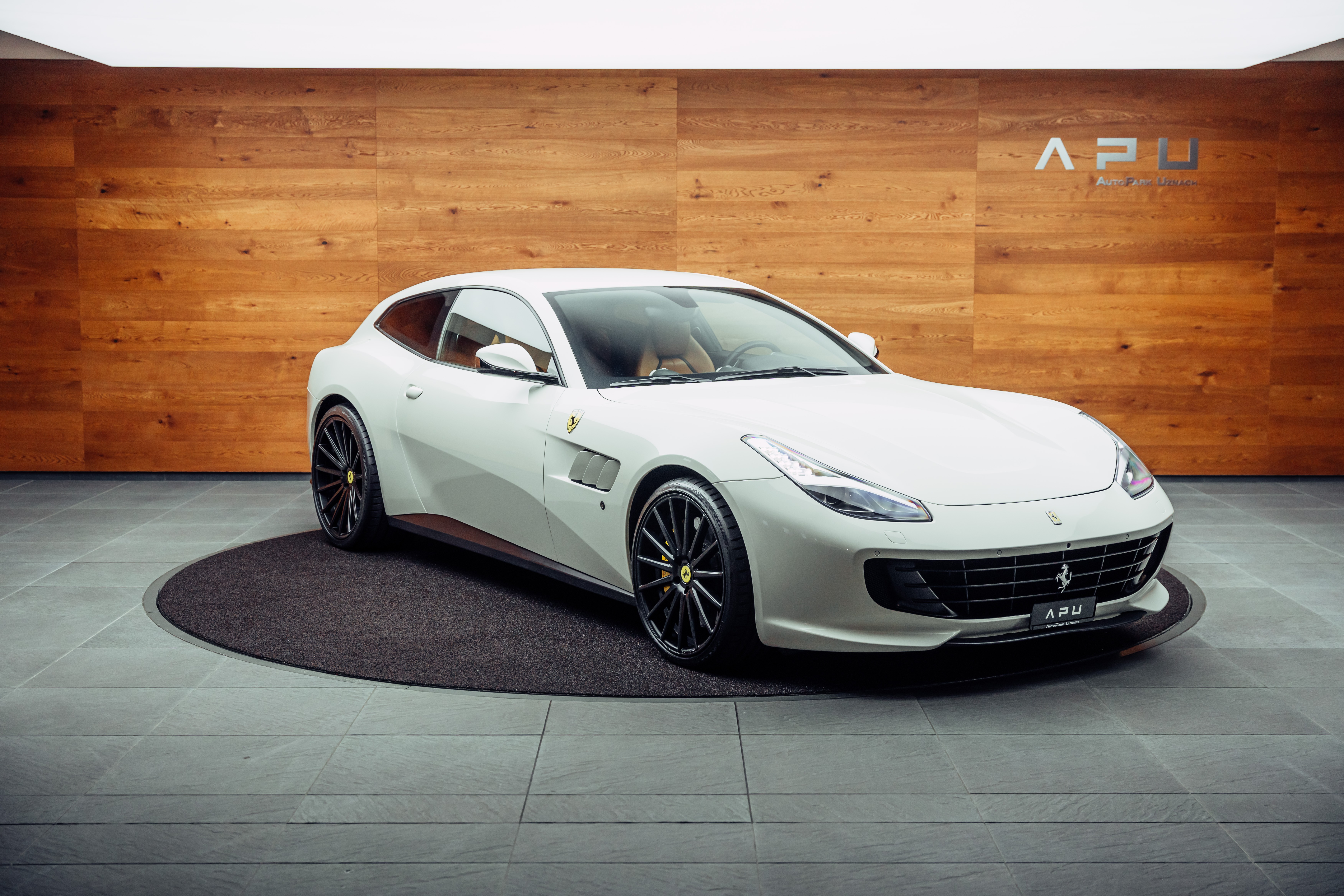 FERRARI GTC 4 Lusso