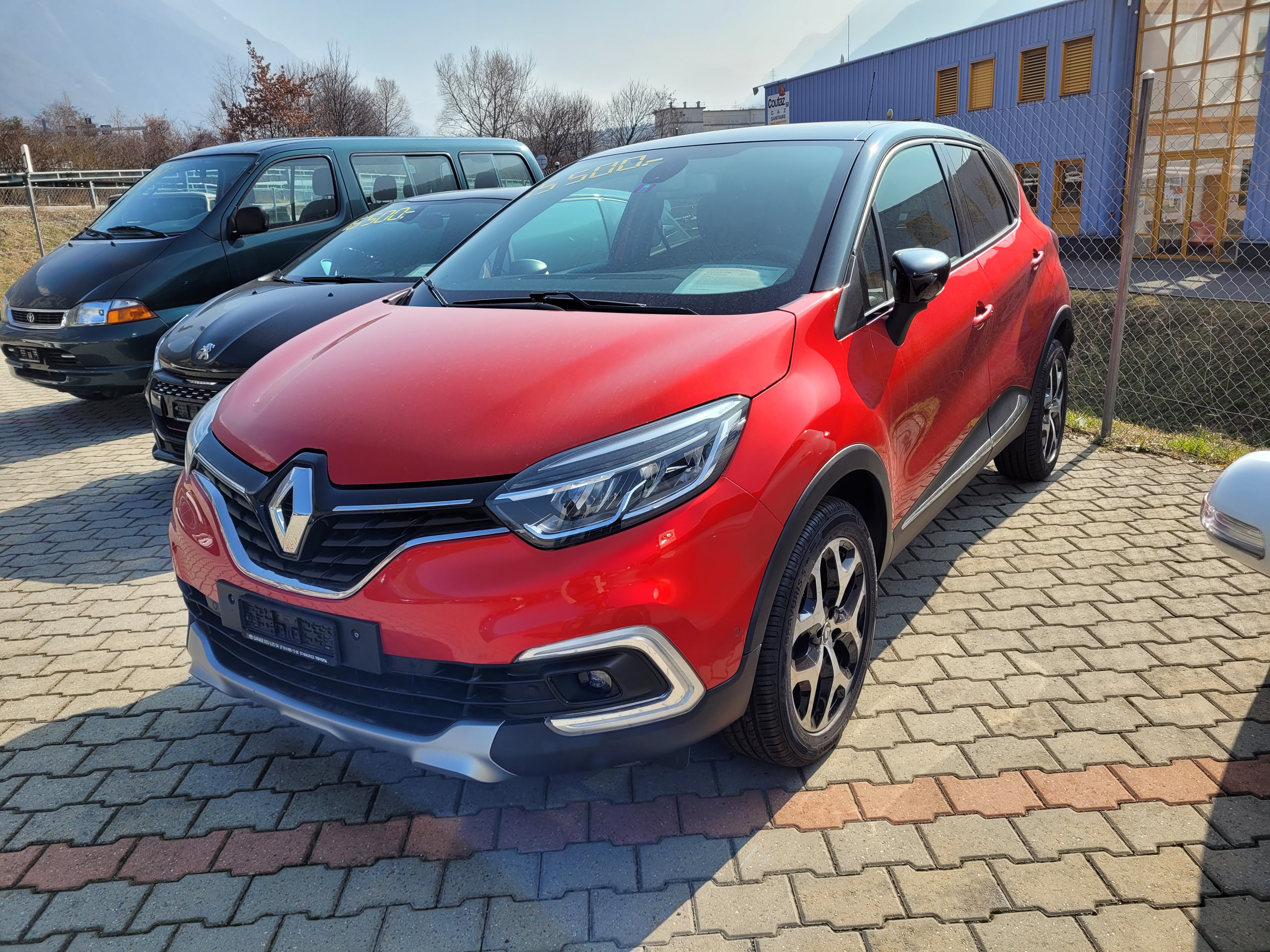 RENAULT Captur 1.2 T 16V 90th Anniversary