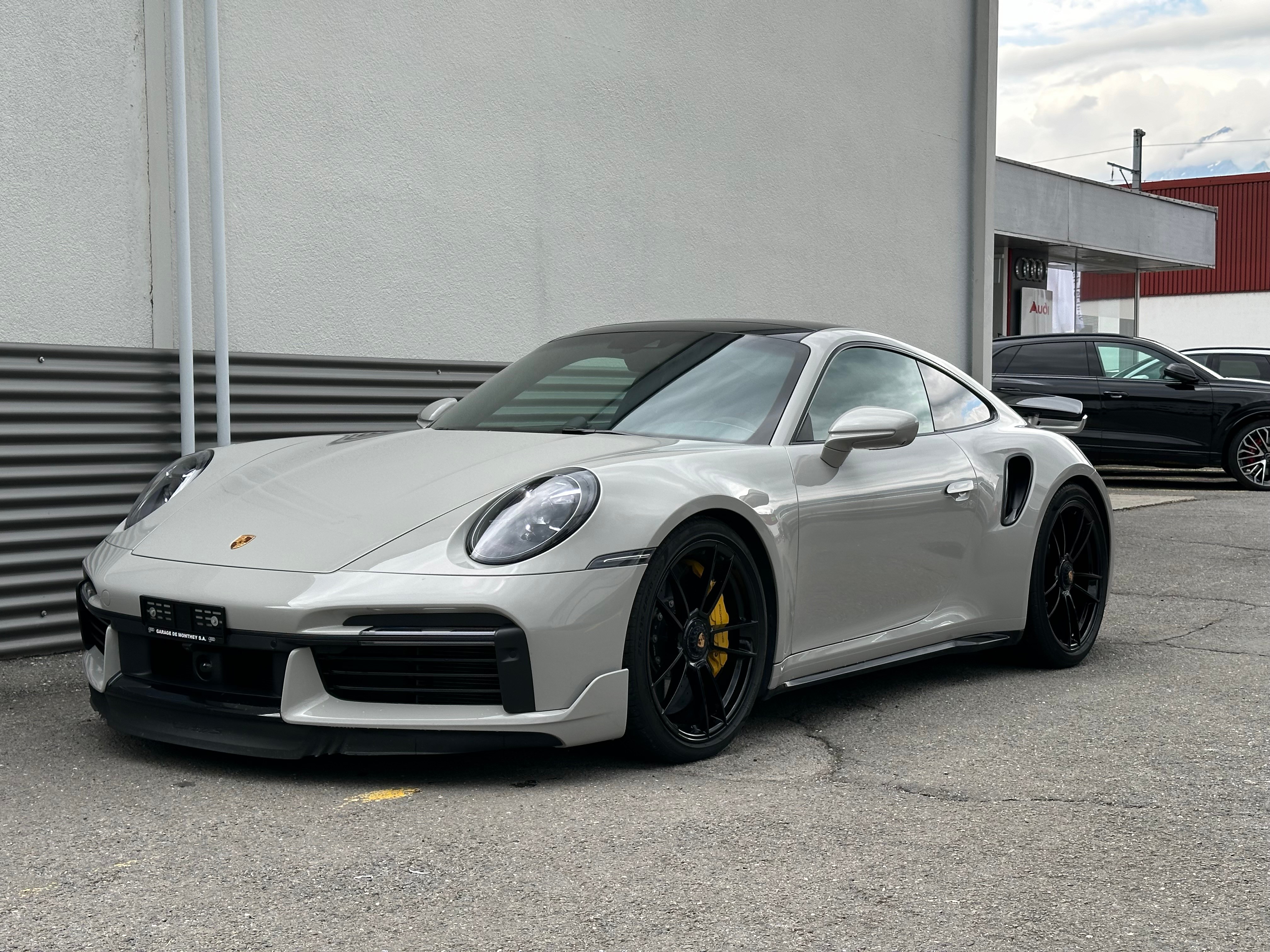 PORSCHE 911 Turbo S PDK