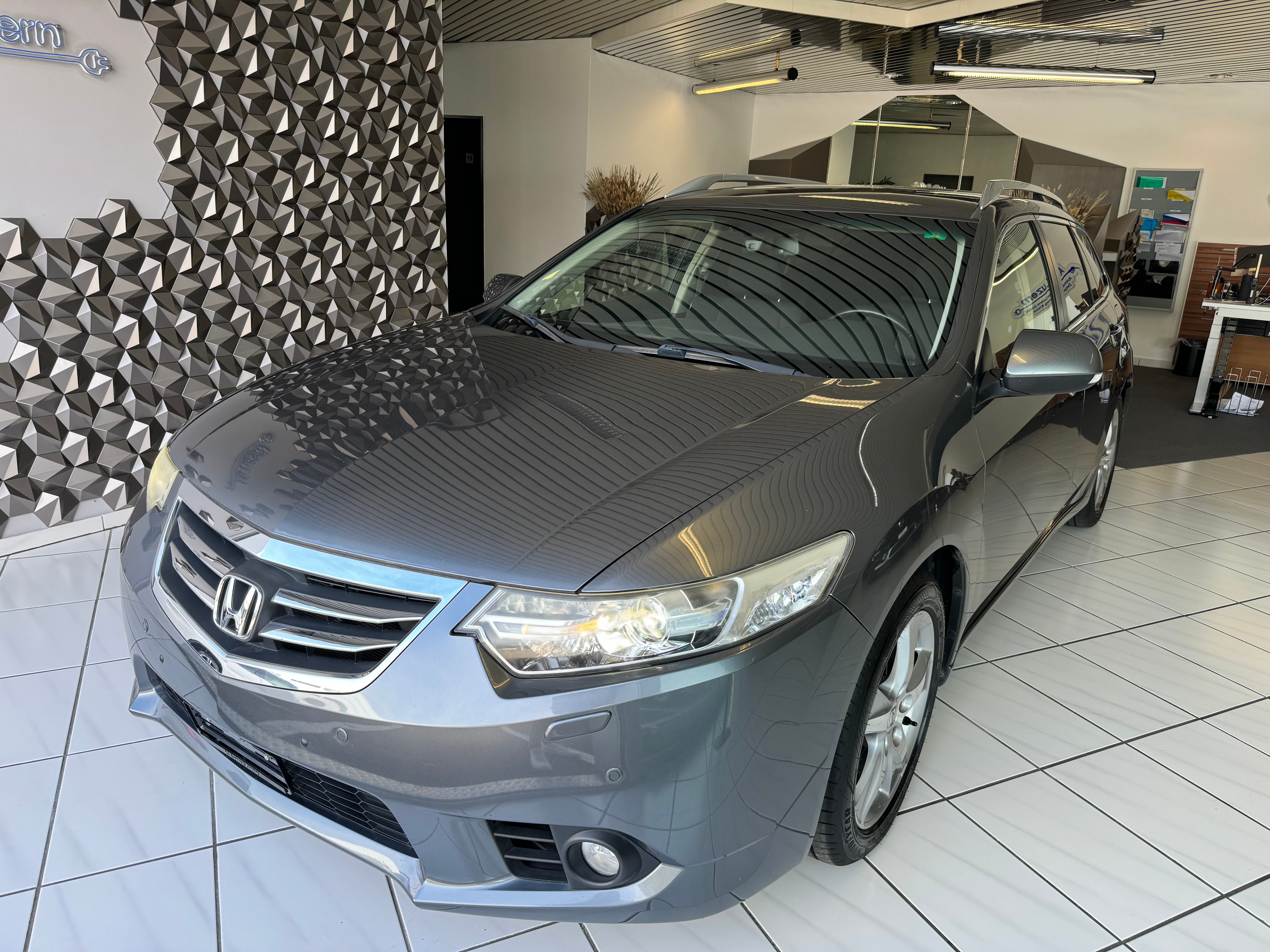 HONDA Accord Tourer 2.0i 16V Elegance Automatic