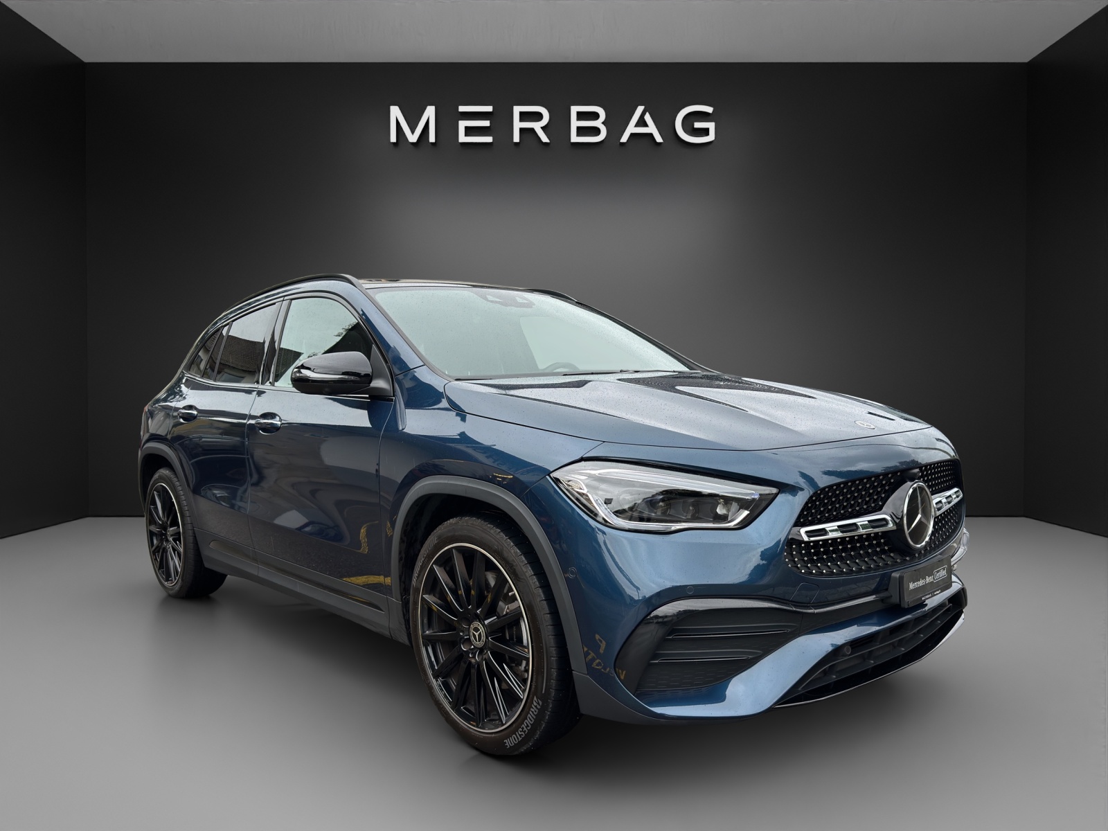 MERCEDES-BENZ GLA 250 4Matic AMG Line 8G-DCT