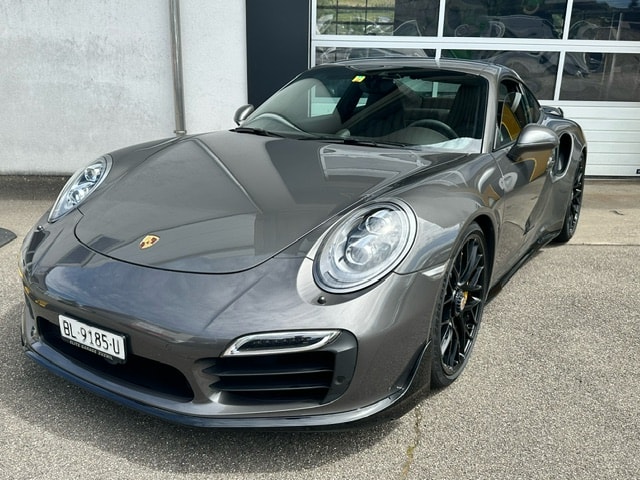 PORSCHE 911 Turbo S PDK