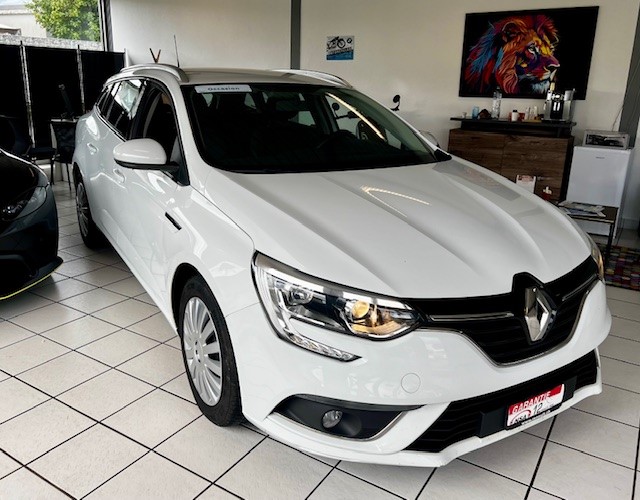 RENAULT Mégane Grandtour 1.5 dCi Zen EDC