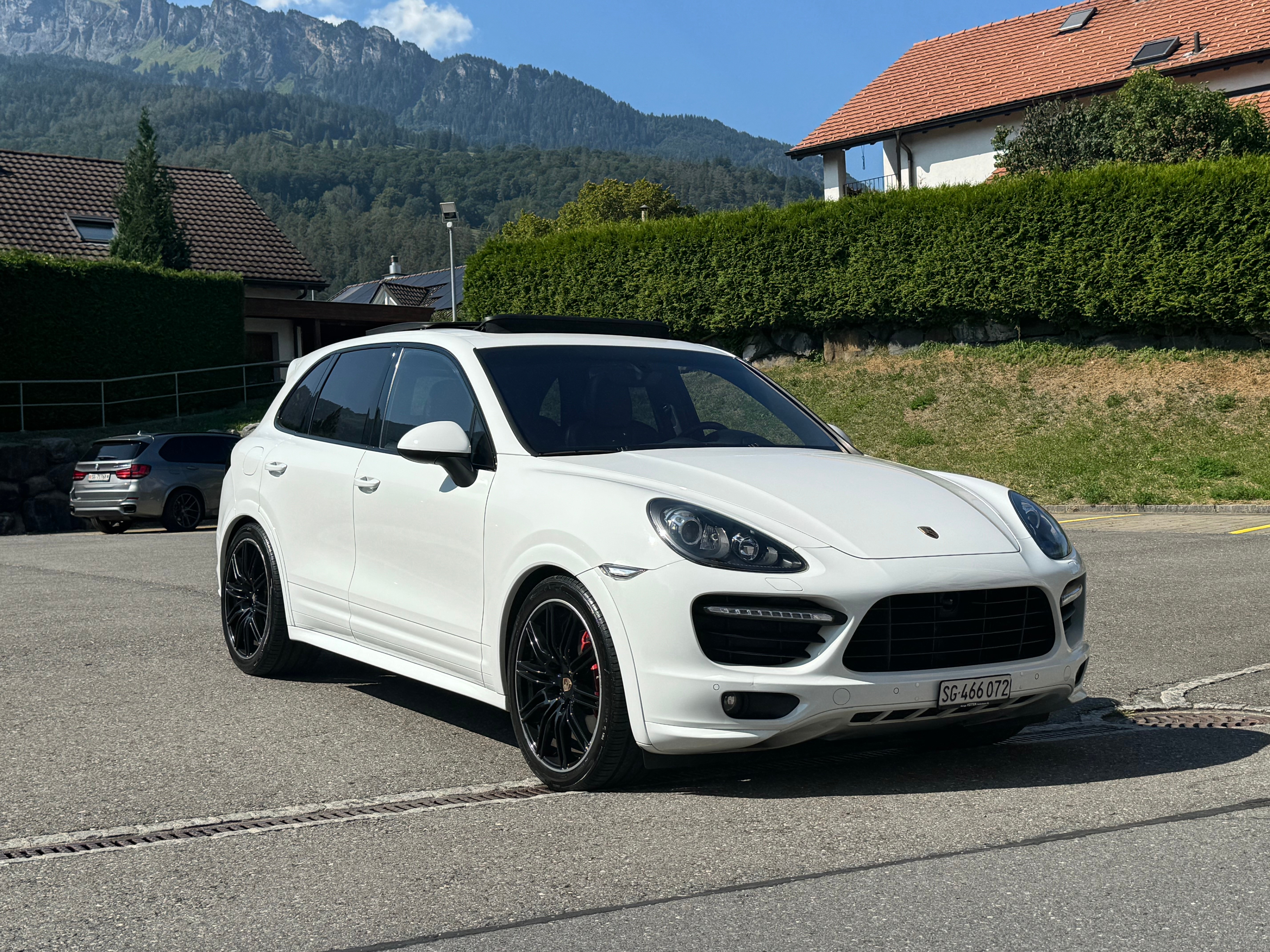 PORSCHE Cayenne GTS