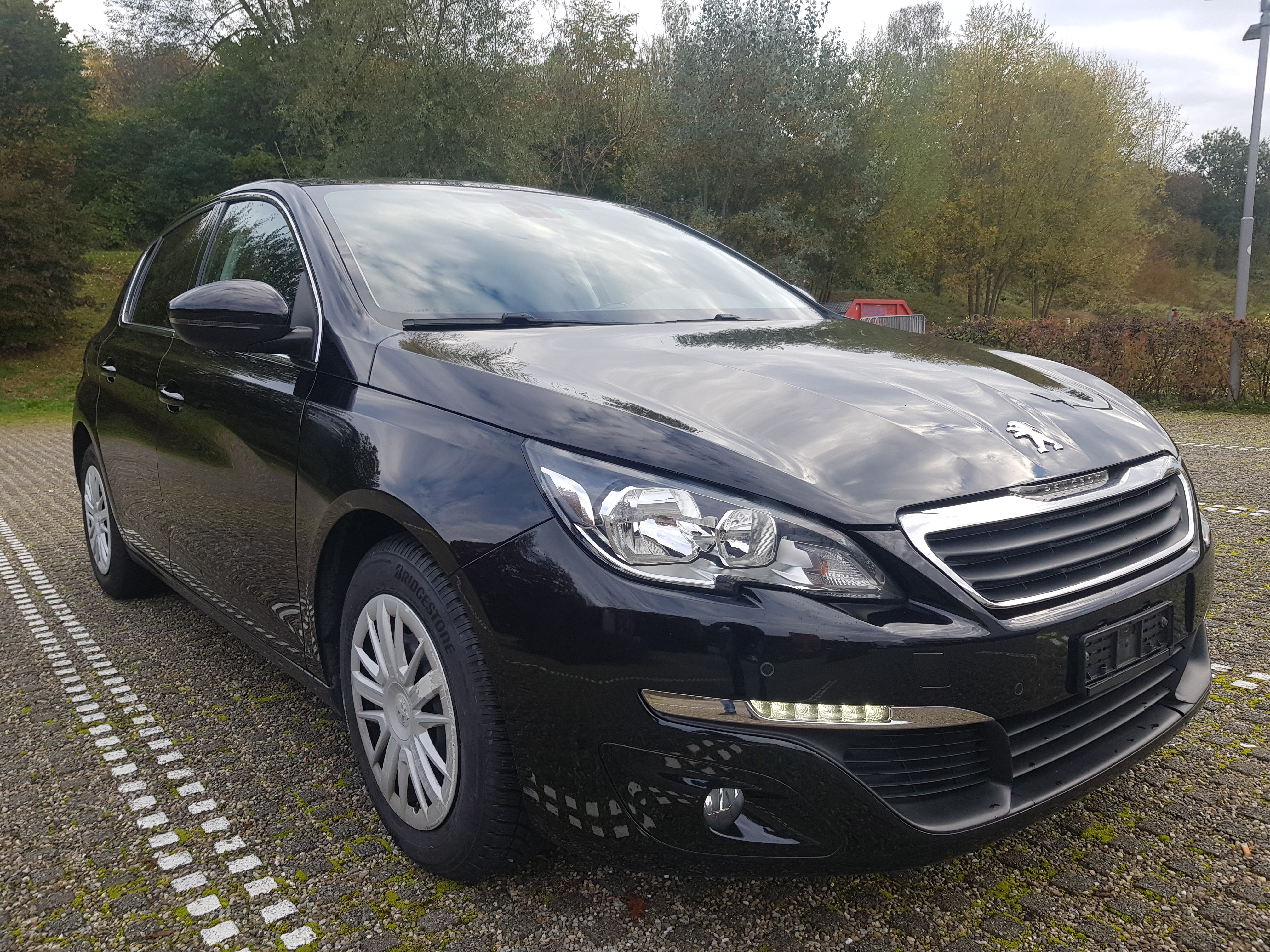 PEUGEOT 308 1.2 THP Style Automatic