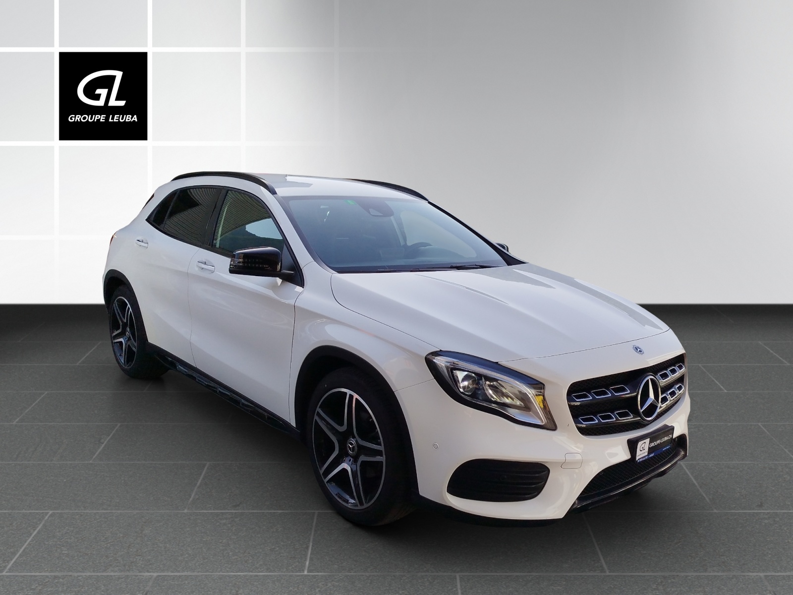 MERCEDES-BENZ GLA 200 AMG Line