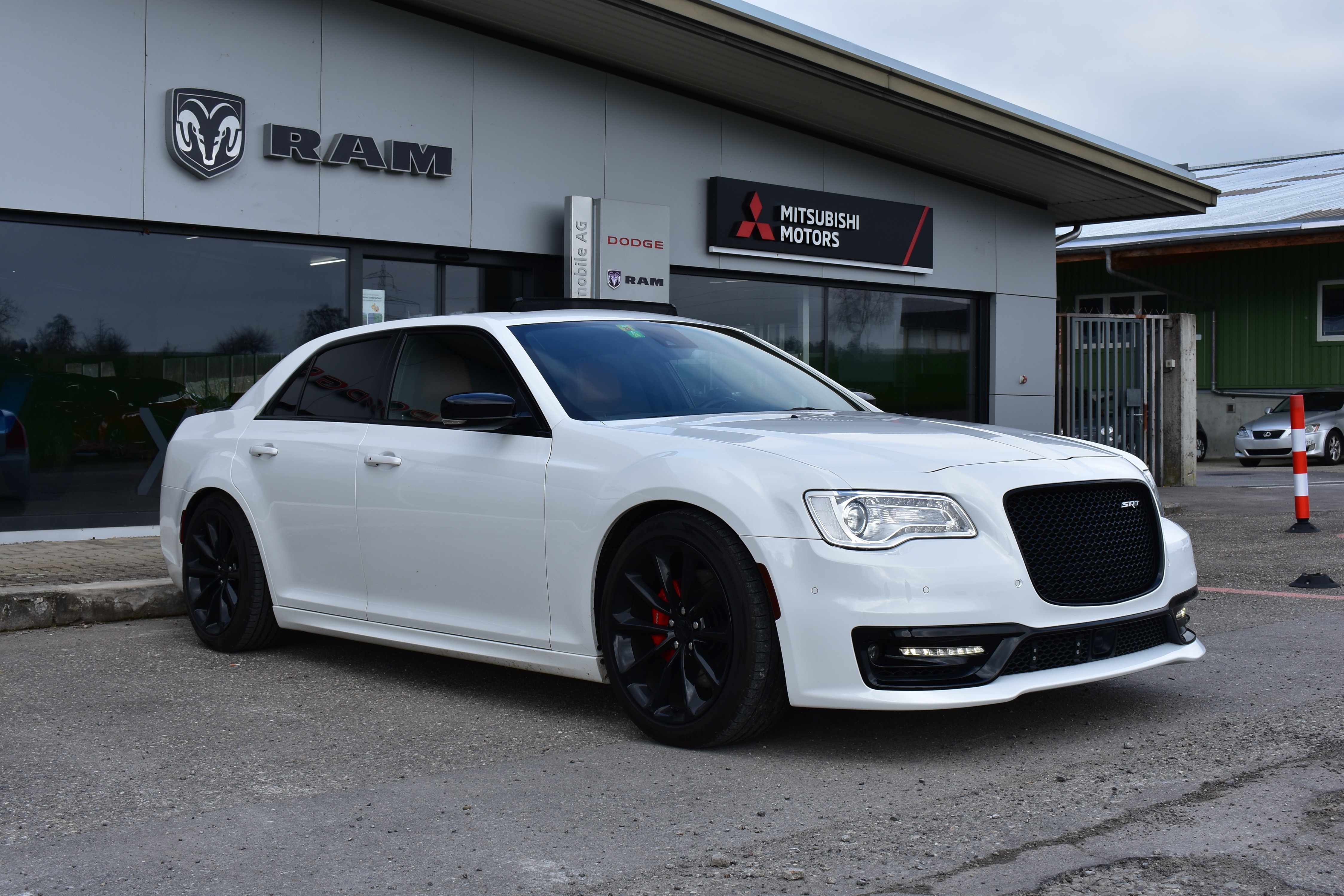 CHRYSLER 300C SRT