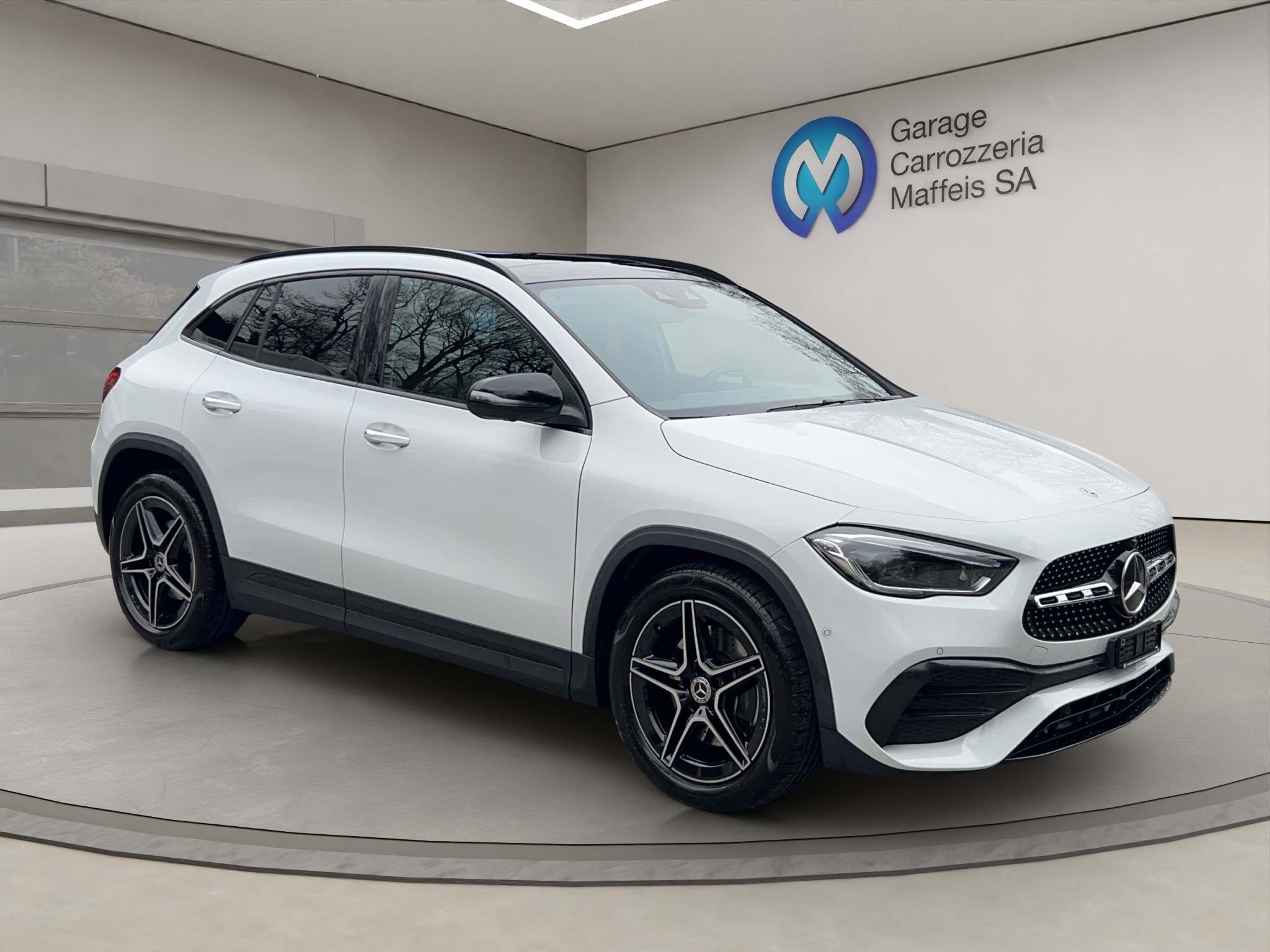 MERCEDES-BENZ GLA 250 4Matic AMG Line 8G-DCT