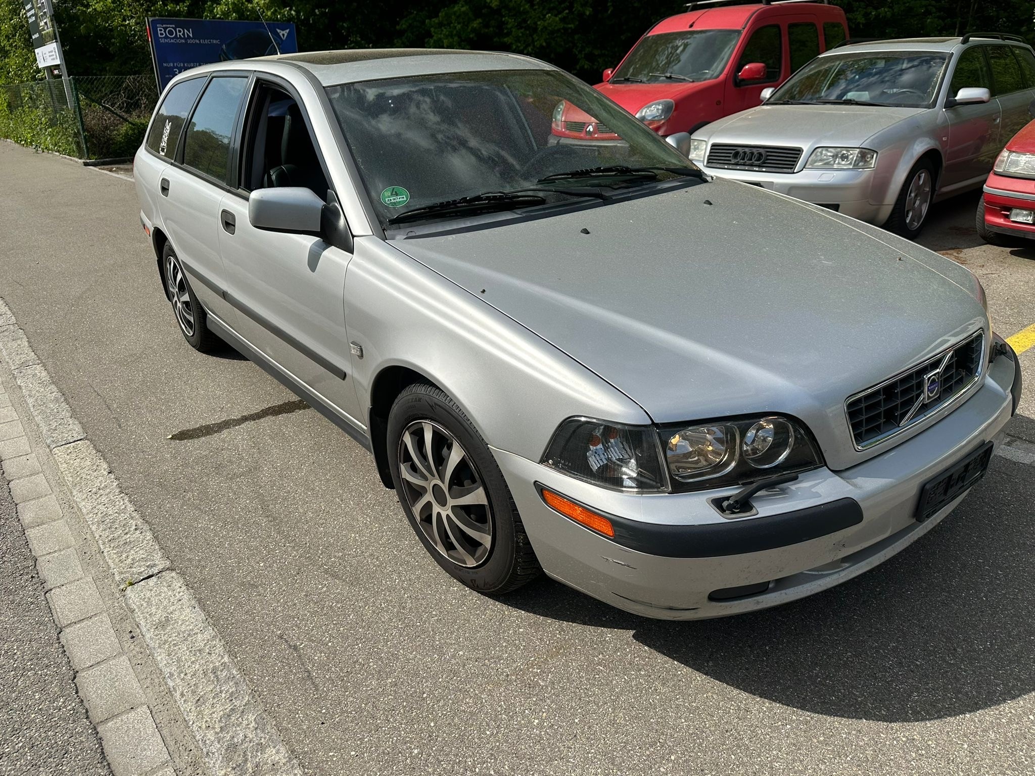 VOLVO V40 2.0T