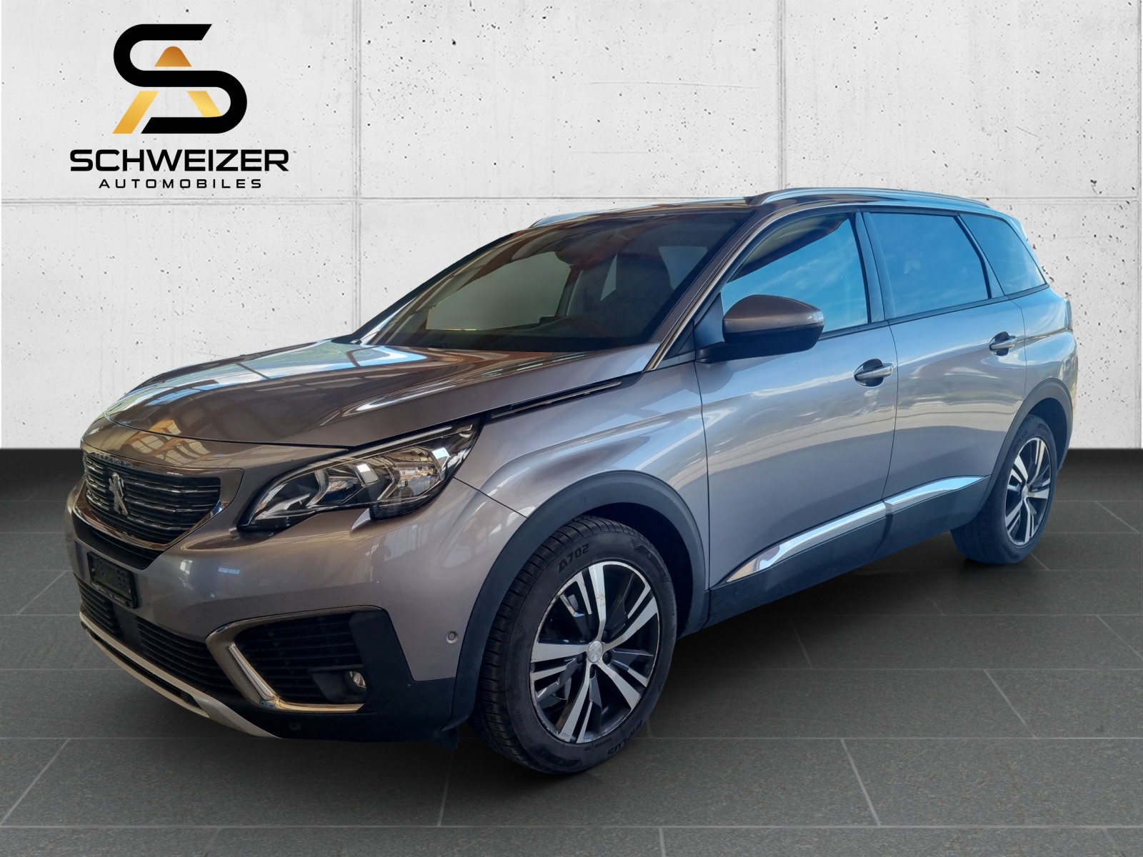 PEUGEOT 5008 1.2 Pure Tech Allure