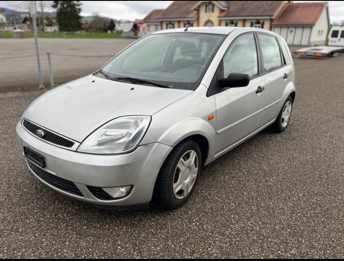 FORD Fiesta 1.6 16V Ghia