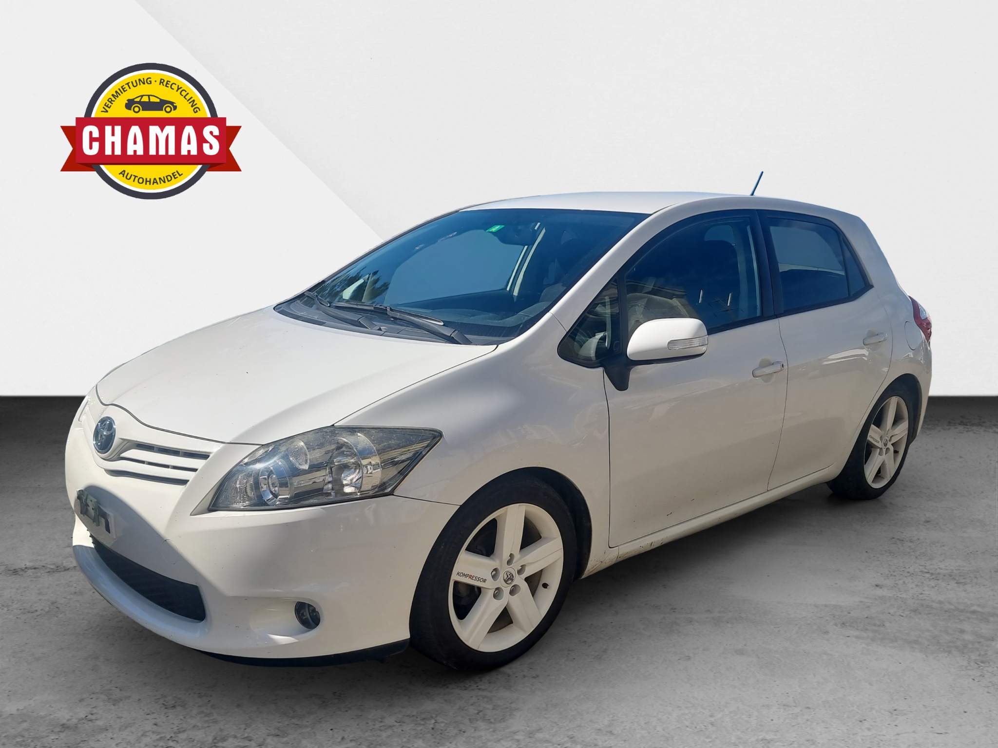 TOYOTA Auris 1.8 Linea Luna