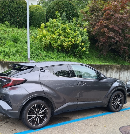 TOYOTA C-HR 1.8 HSD Trend CVT