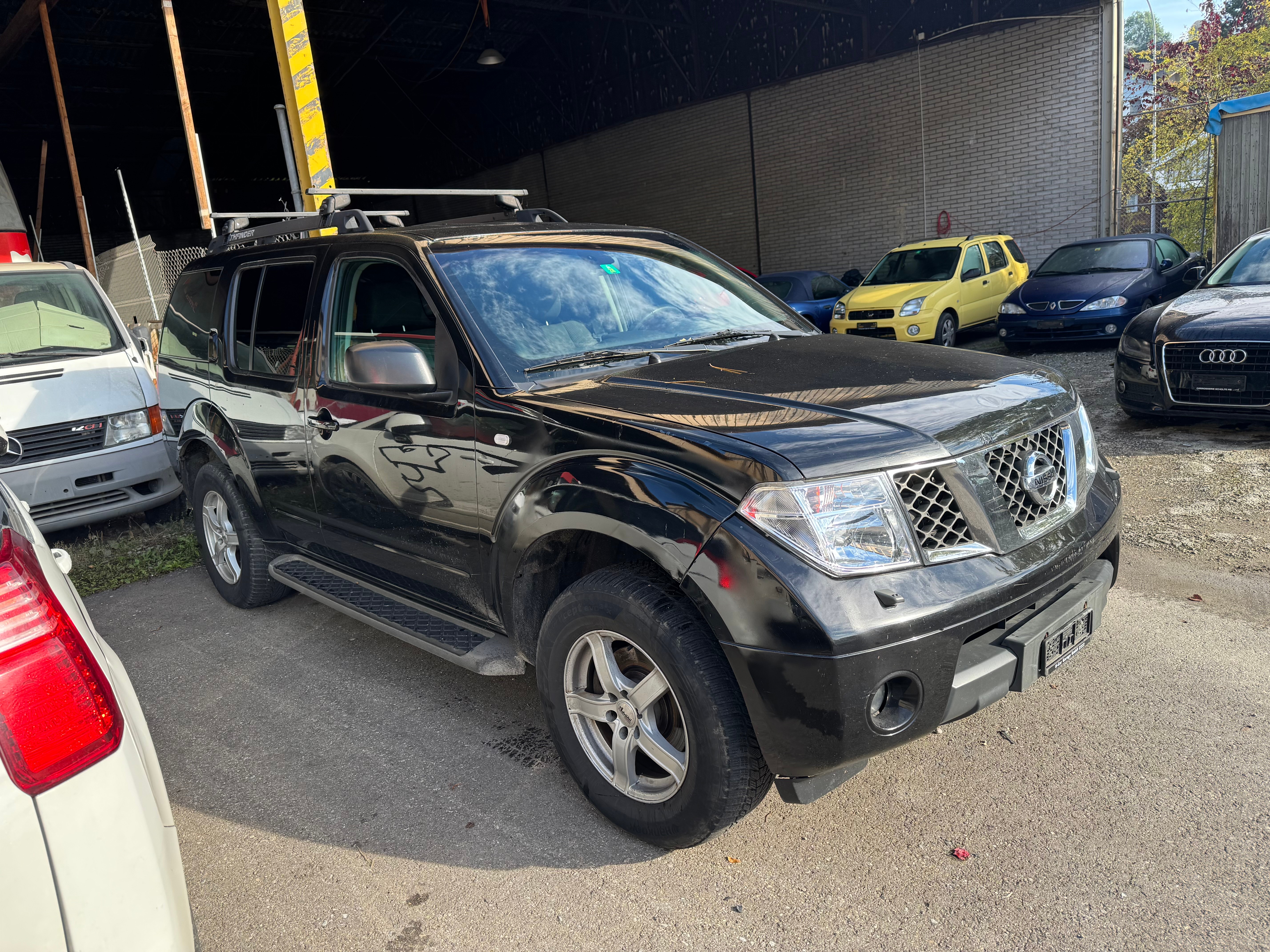 NISSAN Pathfinder 2.5 dCi LE