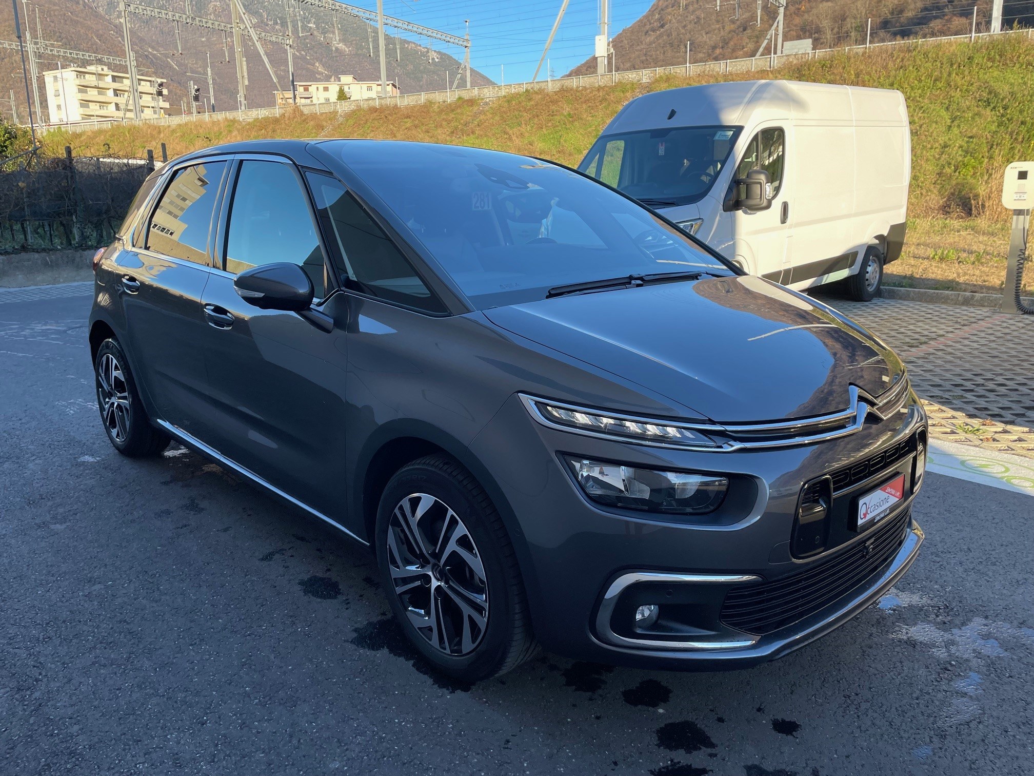 CITROEN C4 Spacetourer 1.2 Pure Tech Shine EAT8