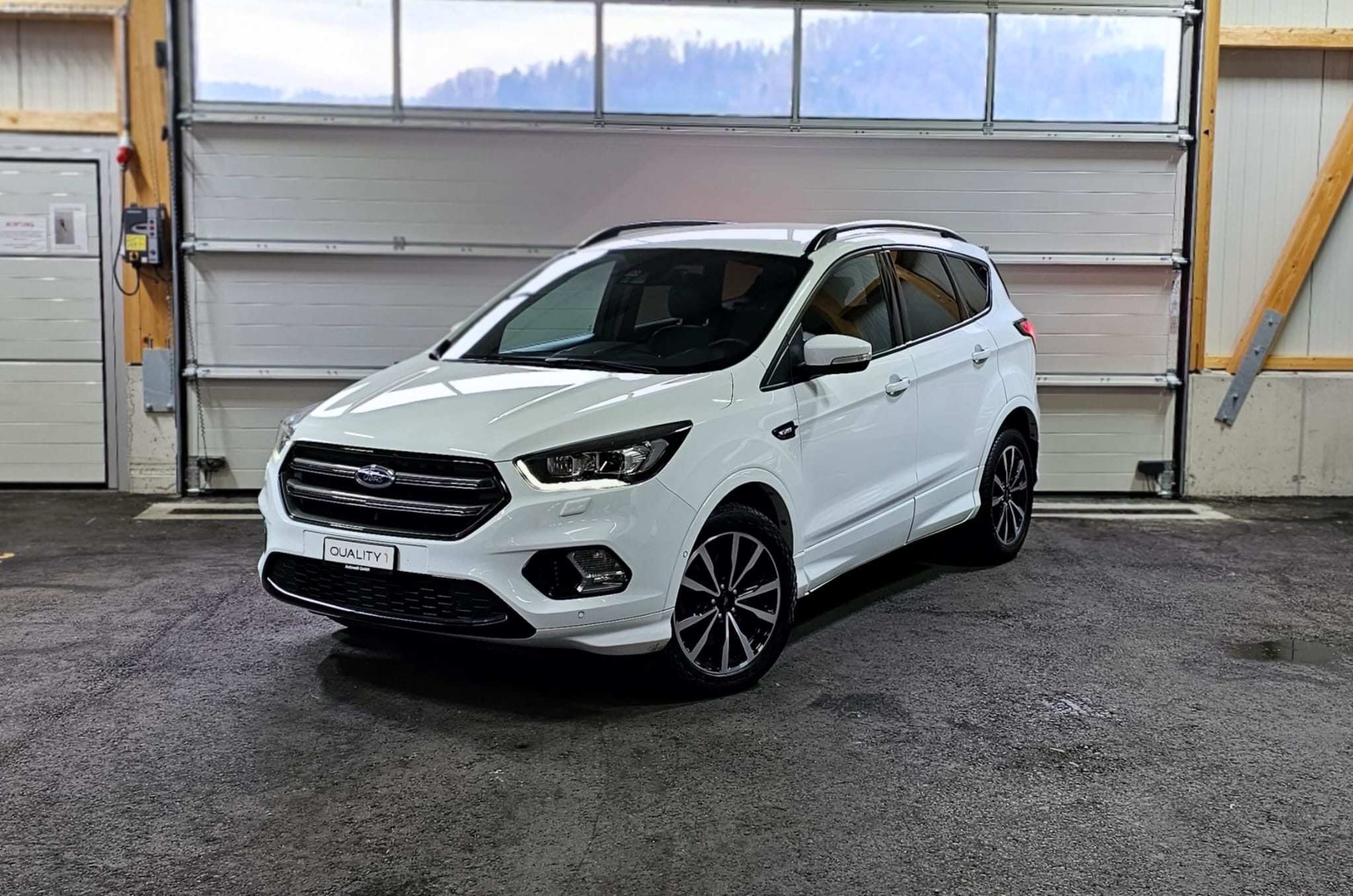 FORD Kuga 2.0 TDCi ST Line High 4WD PowerShift Mit AHK *CH-Fahrzeug*