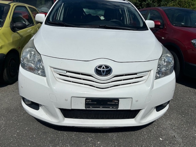 TOYOTA Verso 1.8 Linea Luna