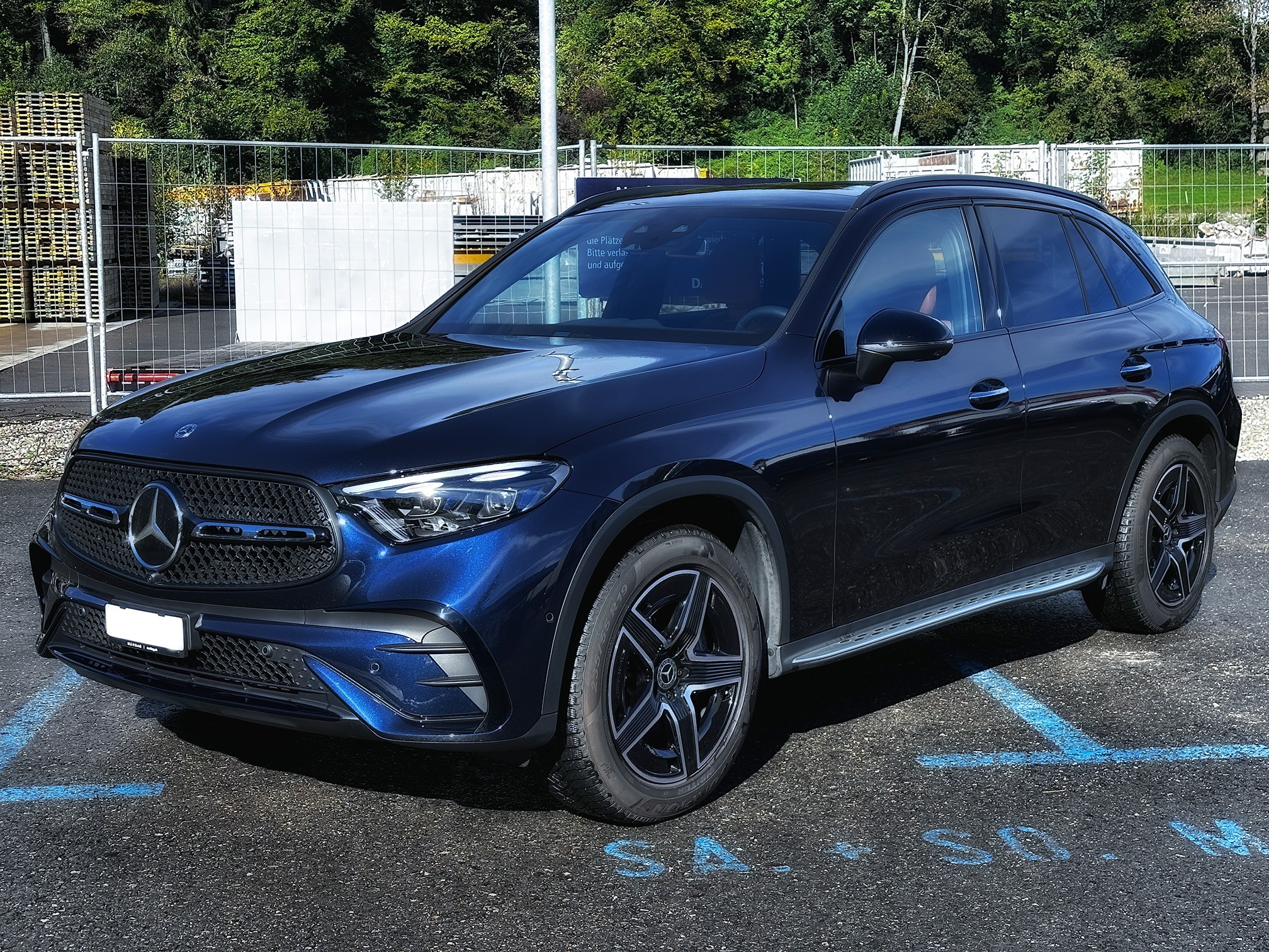 MERCEDES-BENZ GLC 300 4Matic AMG Line 9G-Tronic