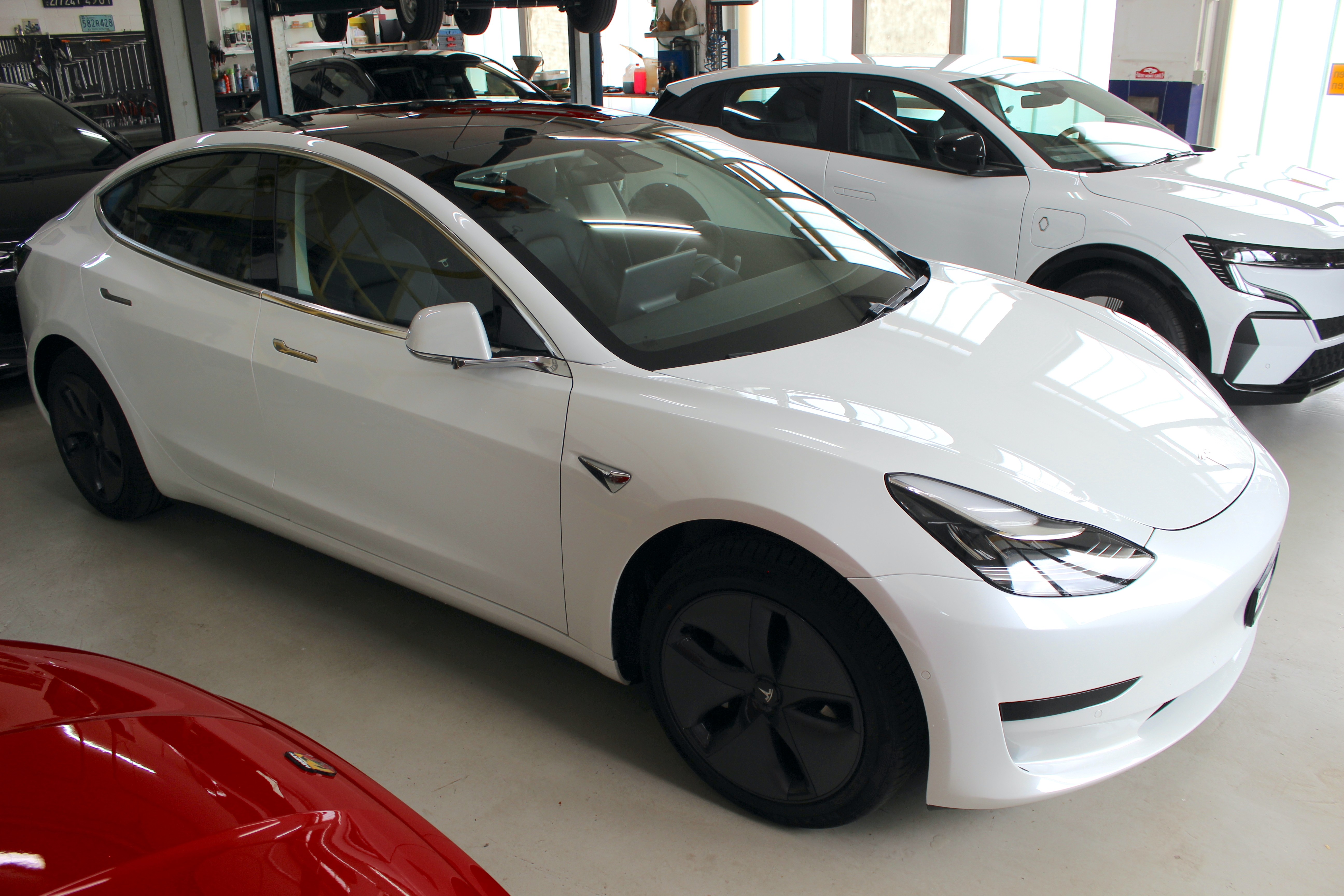 TESLA Model 3 Standard Range Plus