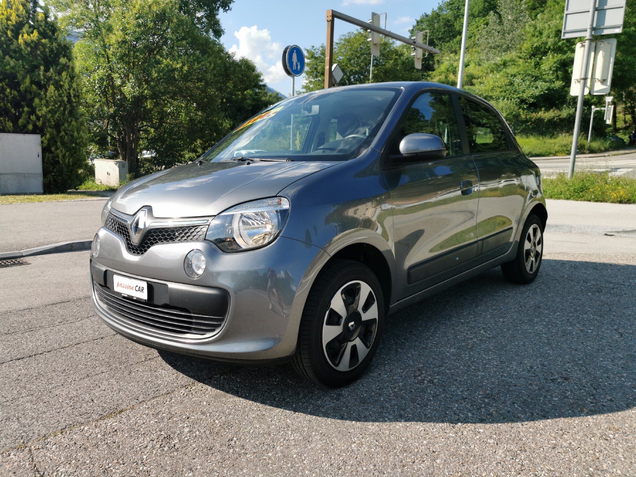 RENAULT Twingo 1.0 Intens