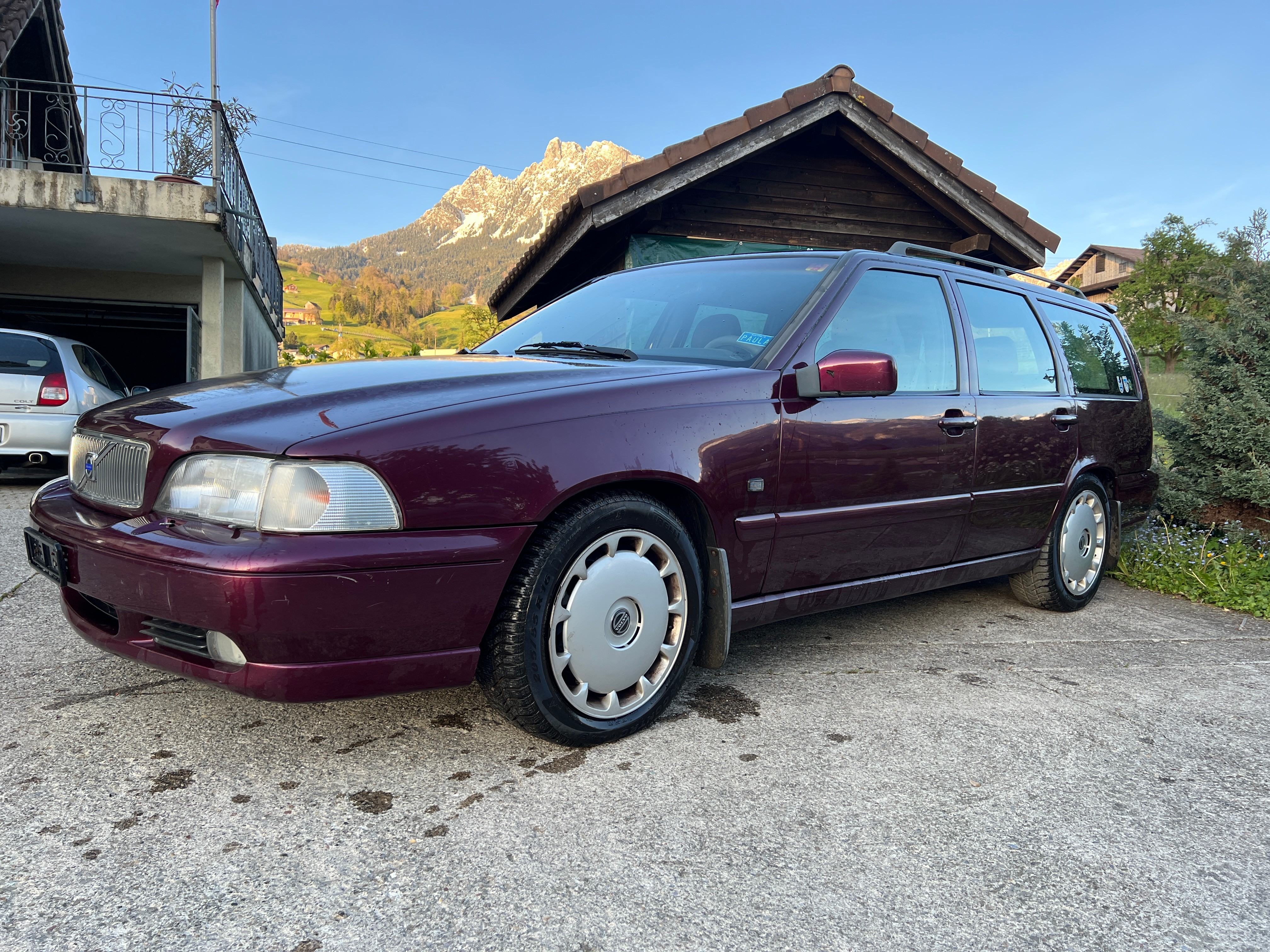 VOLVO V70 T5