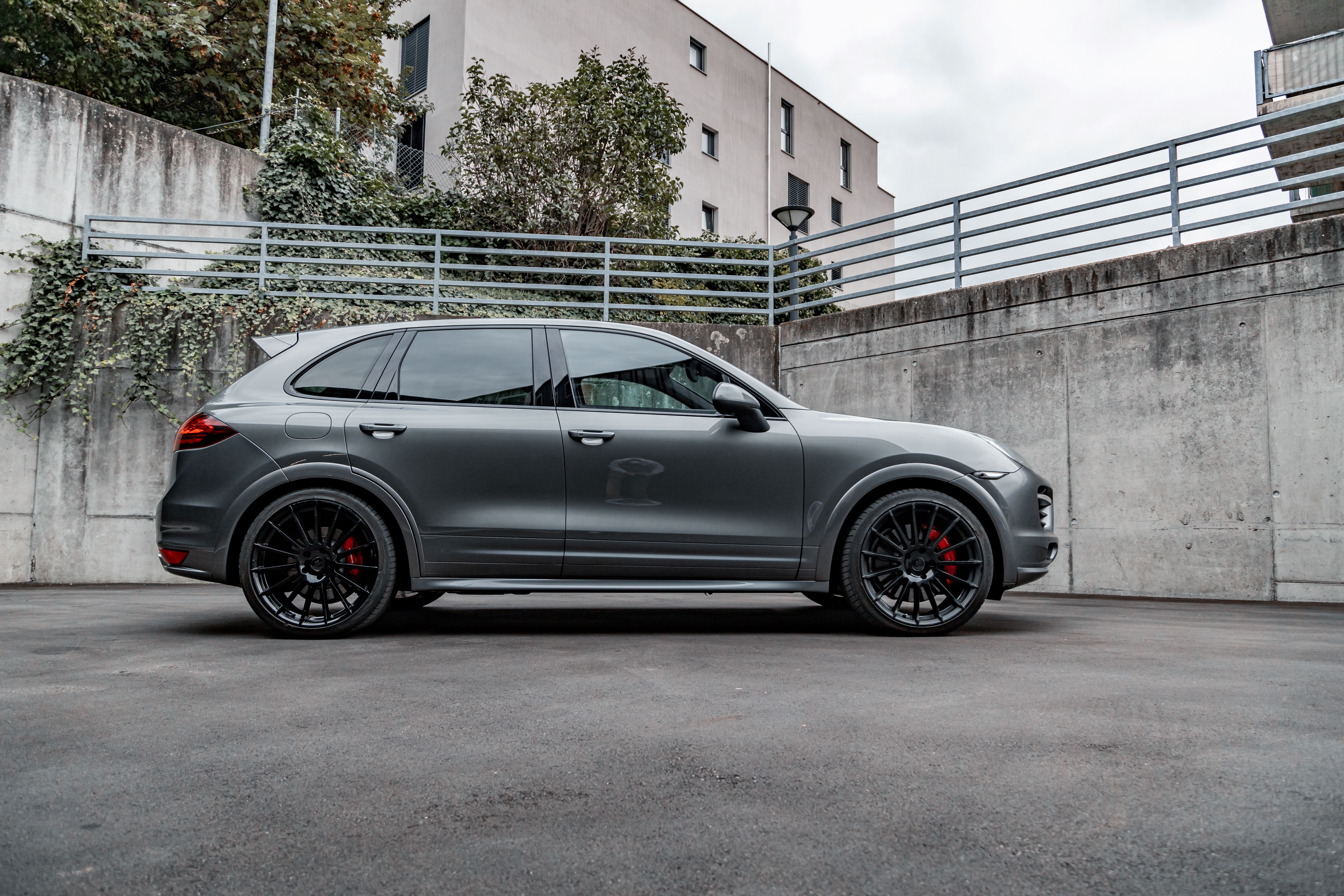 PORSCHE Cayenne Turbo