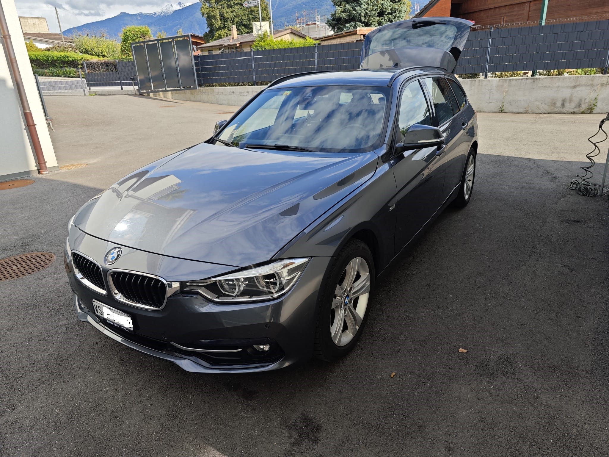 BMW 320d xDrive Touring Sport Line Steptronic