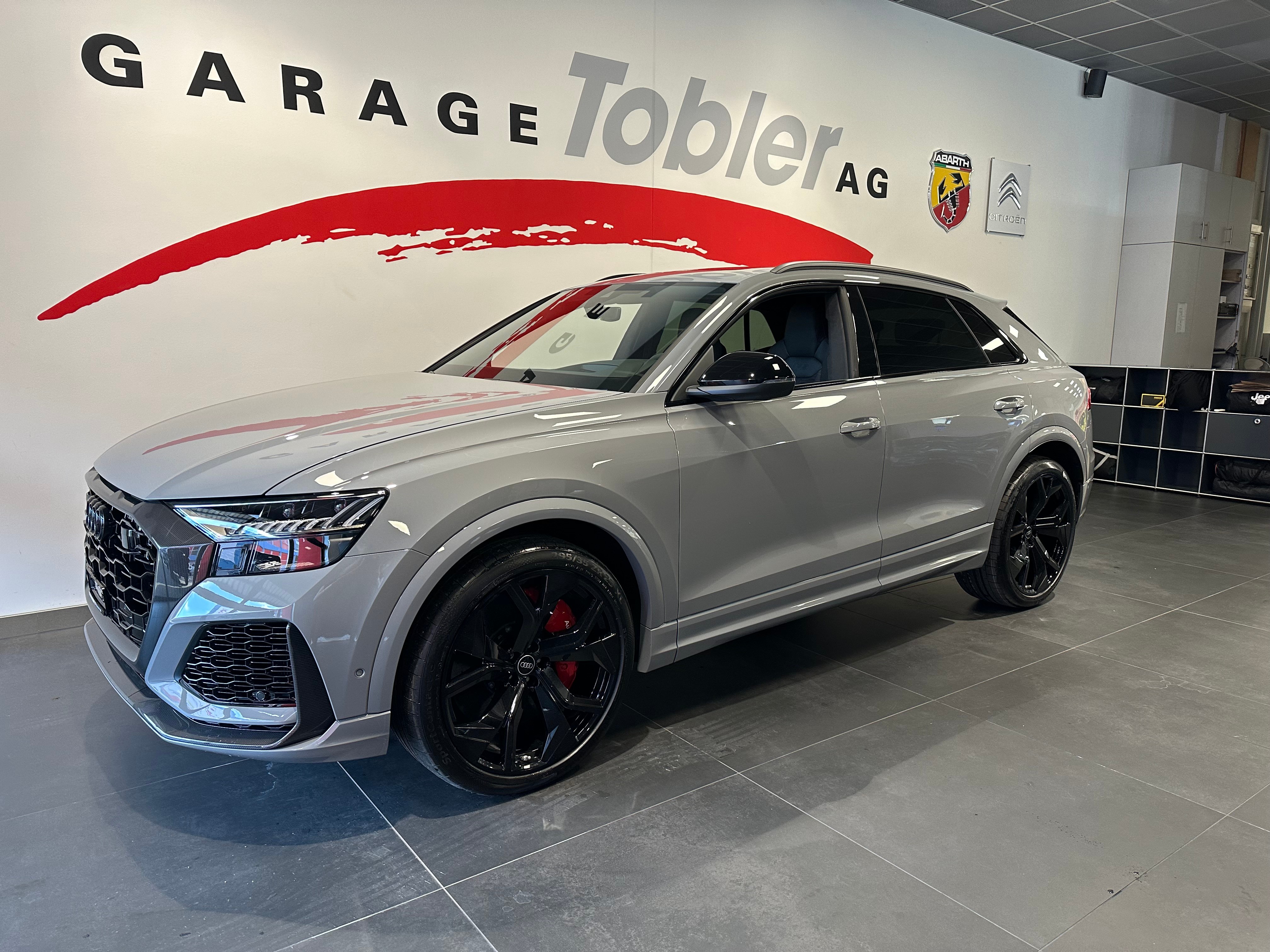 AUDI RSQ8 quattro tiptronic