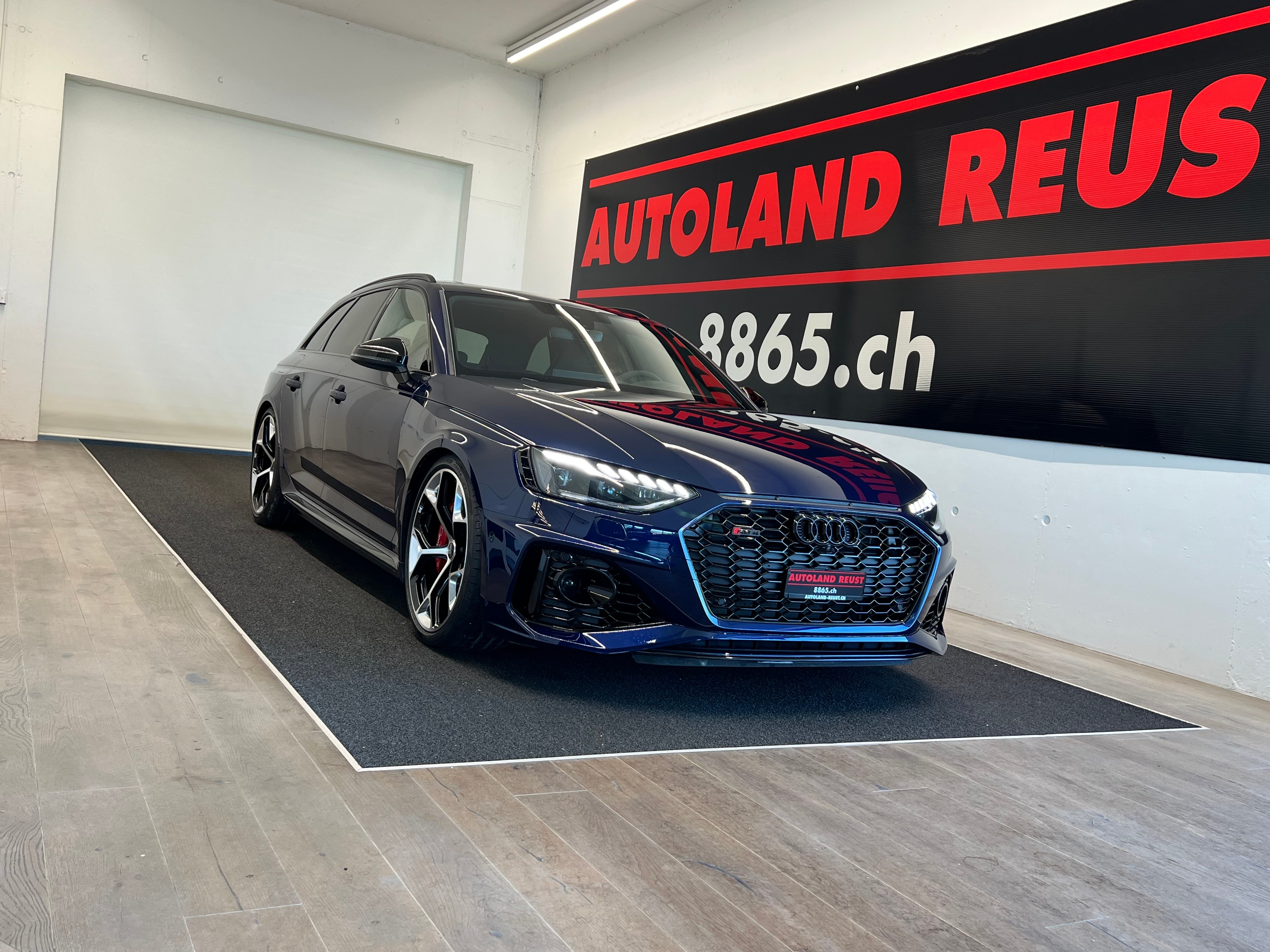 AUDI RS4 Avant quattro tiptronic