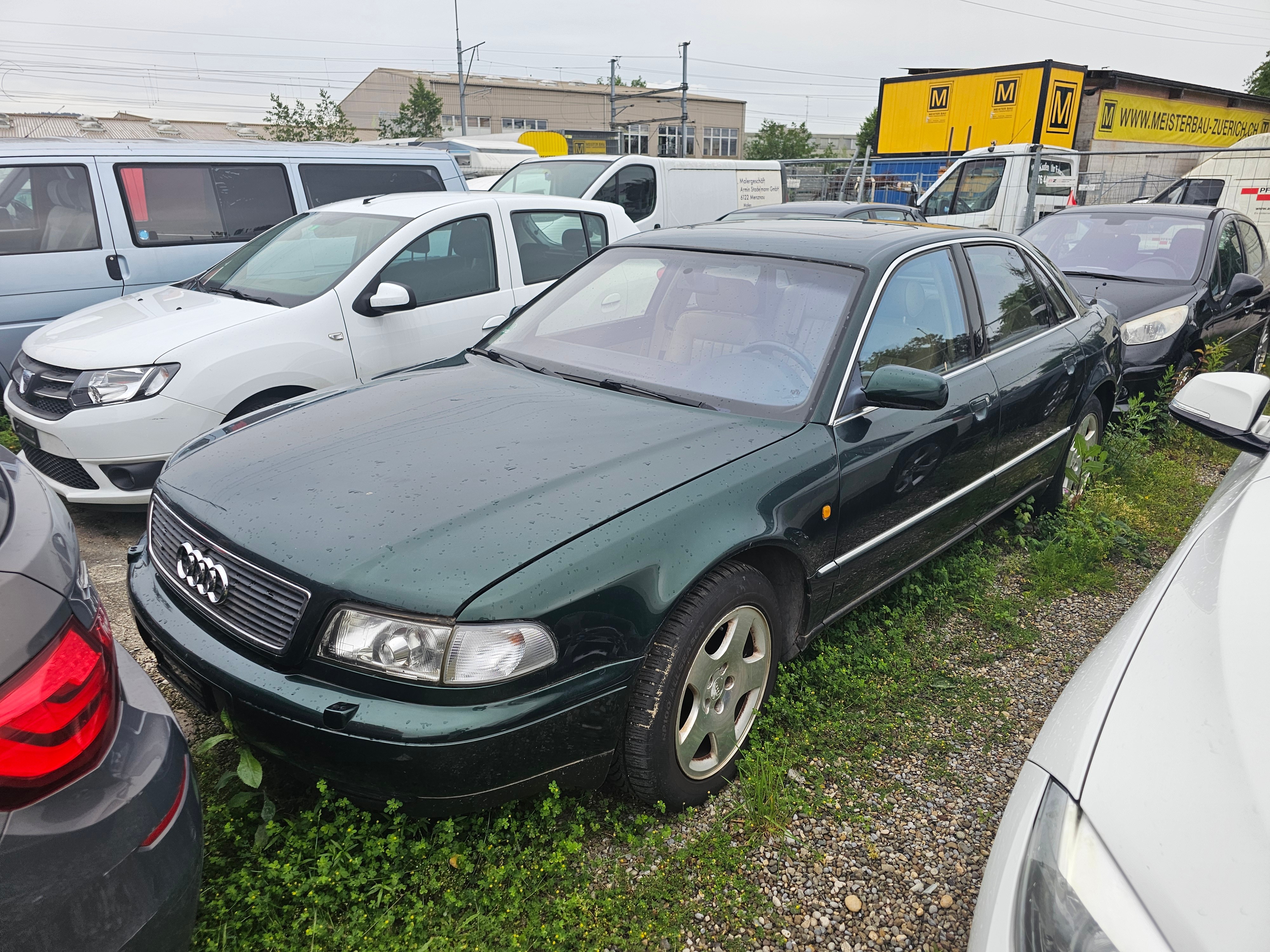 AUDI A8 4.2 quattro tiptronic