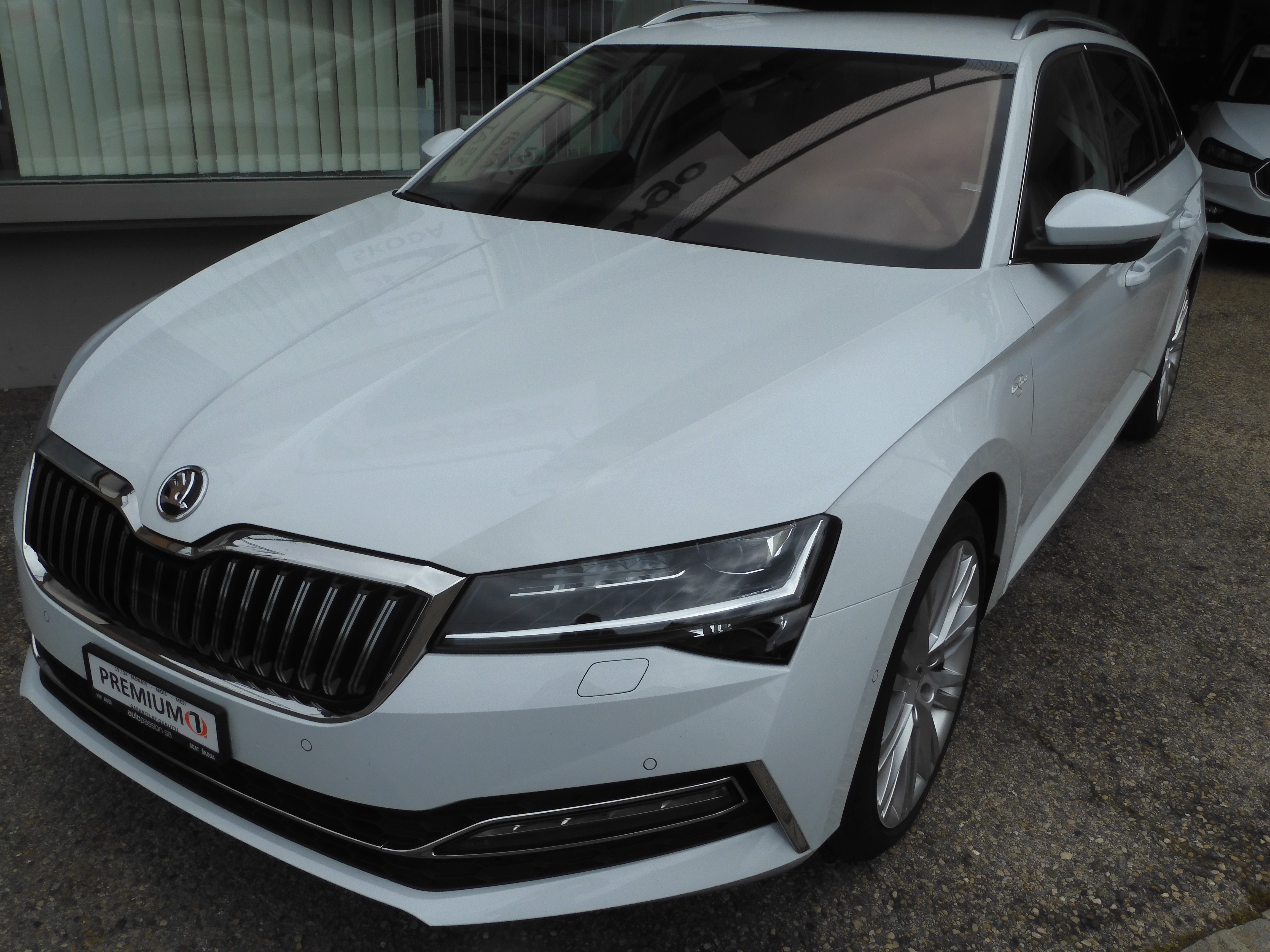 SKODA Superb Combi 2.0 TDi L&K 4x4 DSG