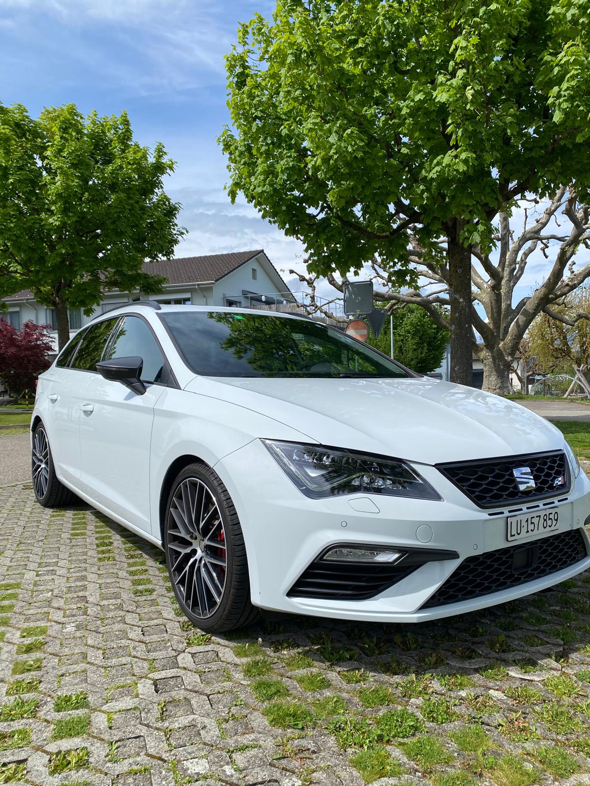 SEAT Leon ST 2.0 TSI Cupra 300 4 Drive DSG