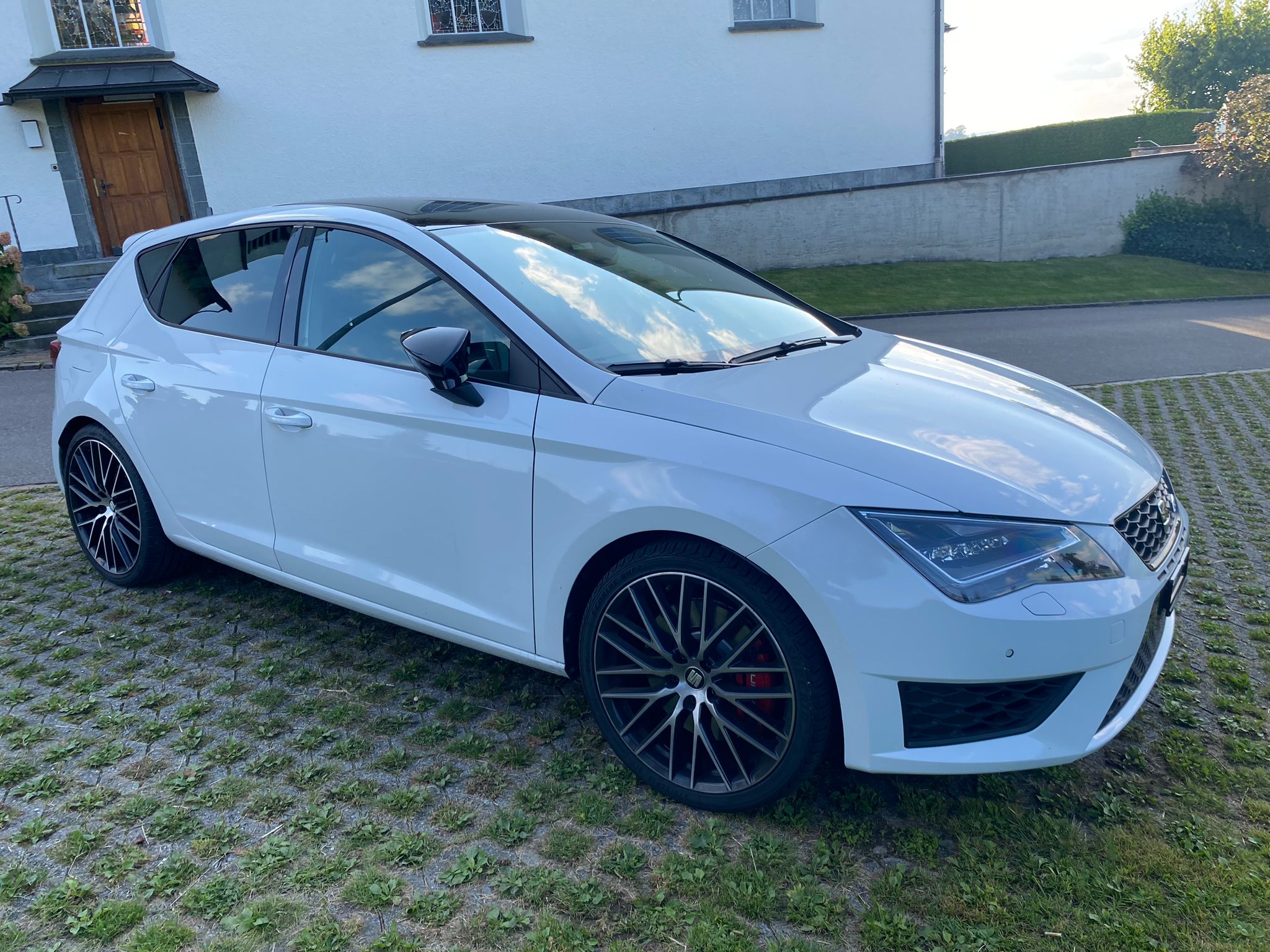 SEAT Leon 2.0 TSI Cupra 290 DSG