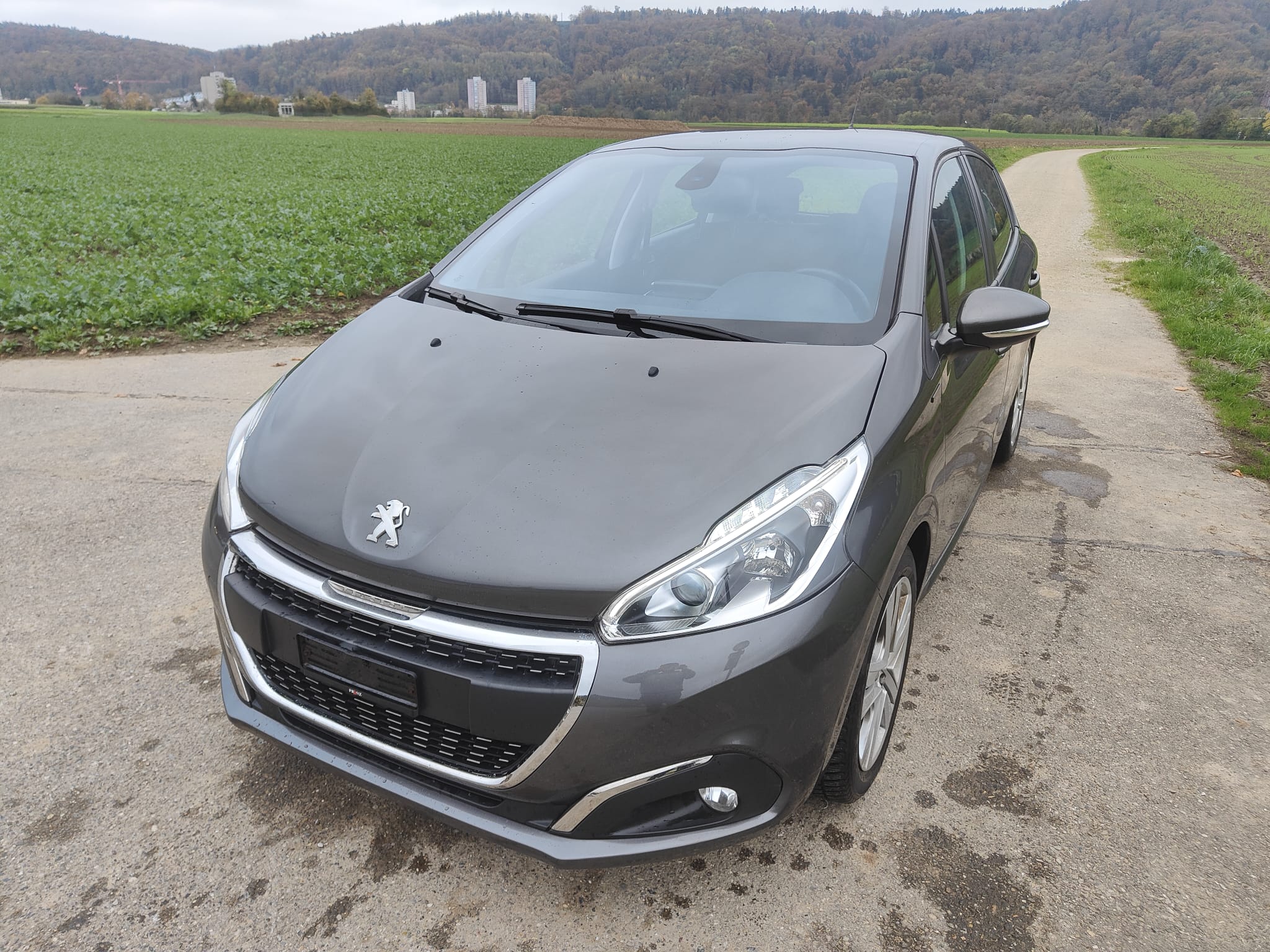 PEUGEOT 208 1.2 PureTech Signature