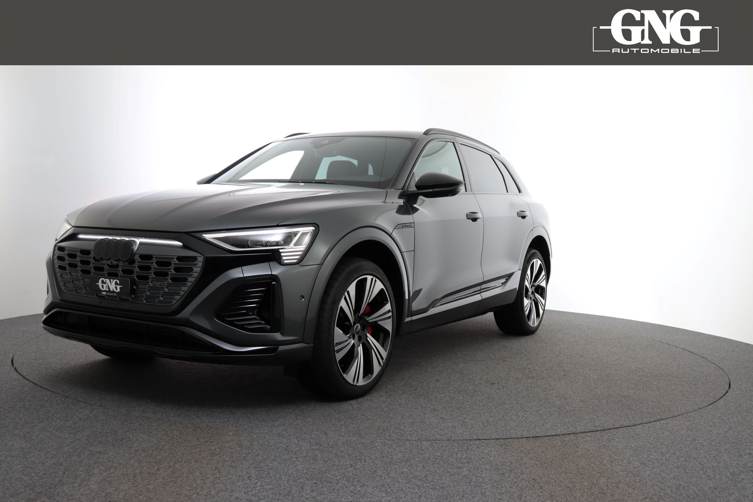 AUDI Q8 55 e-tron Black Edition quattro