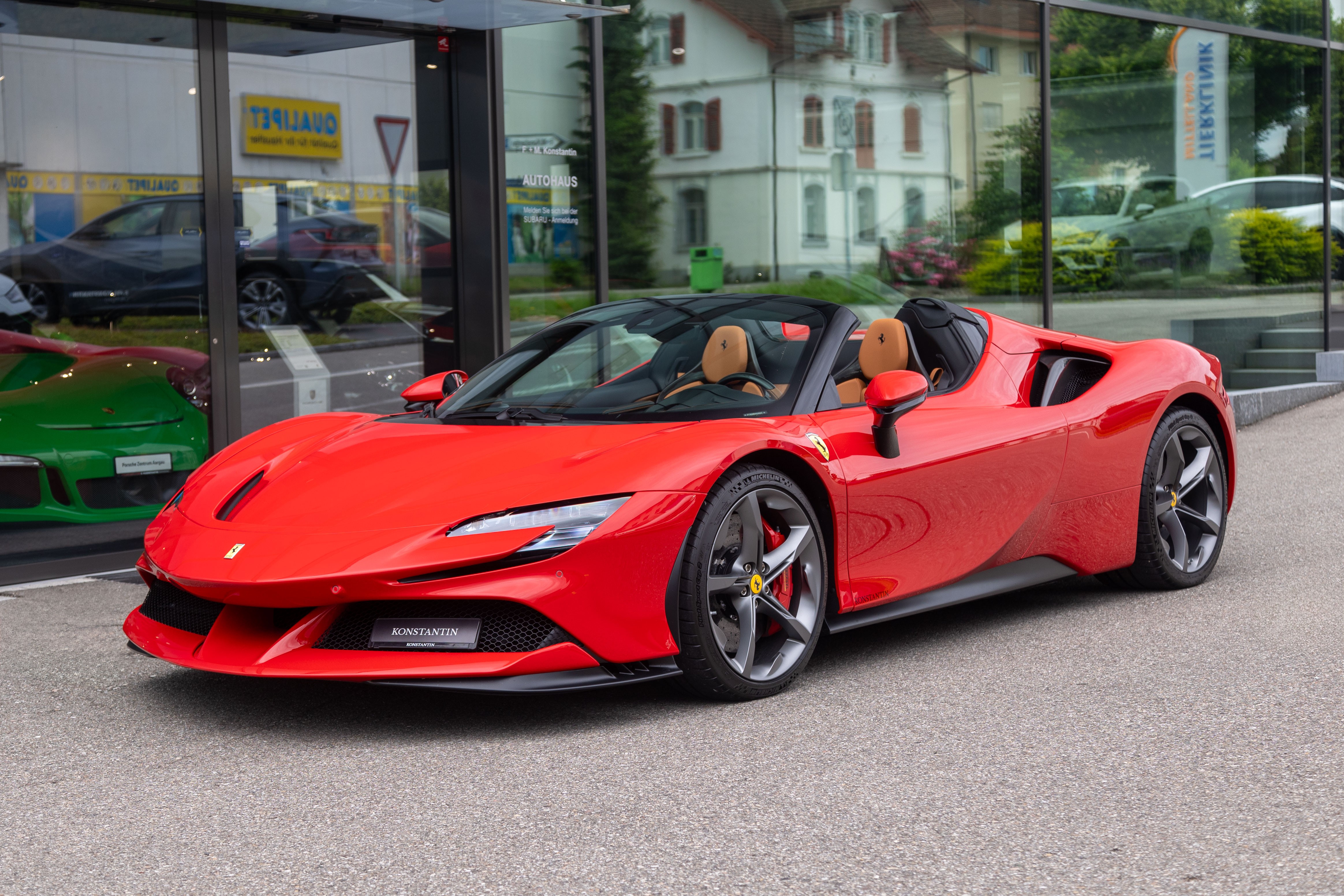 FERRARI SF90 Spider