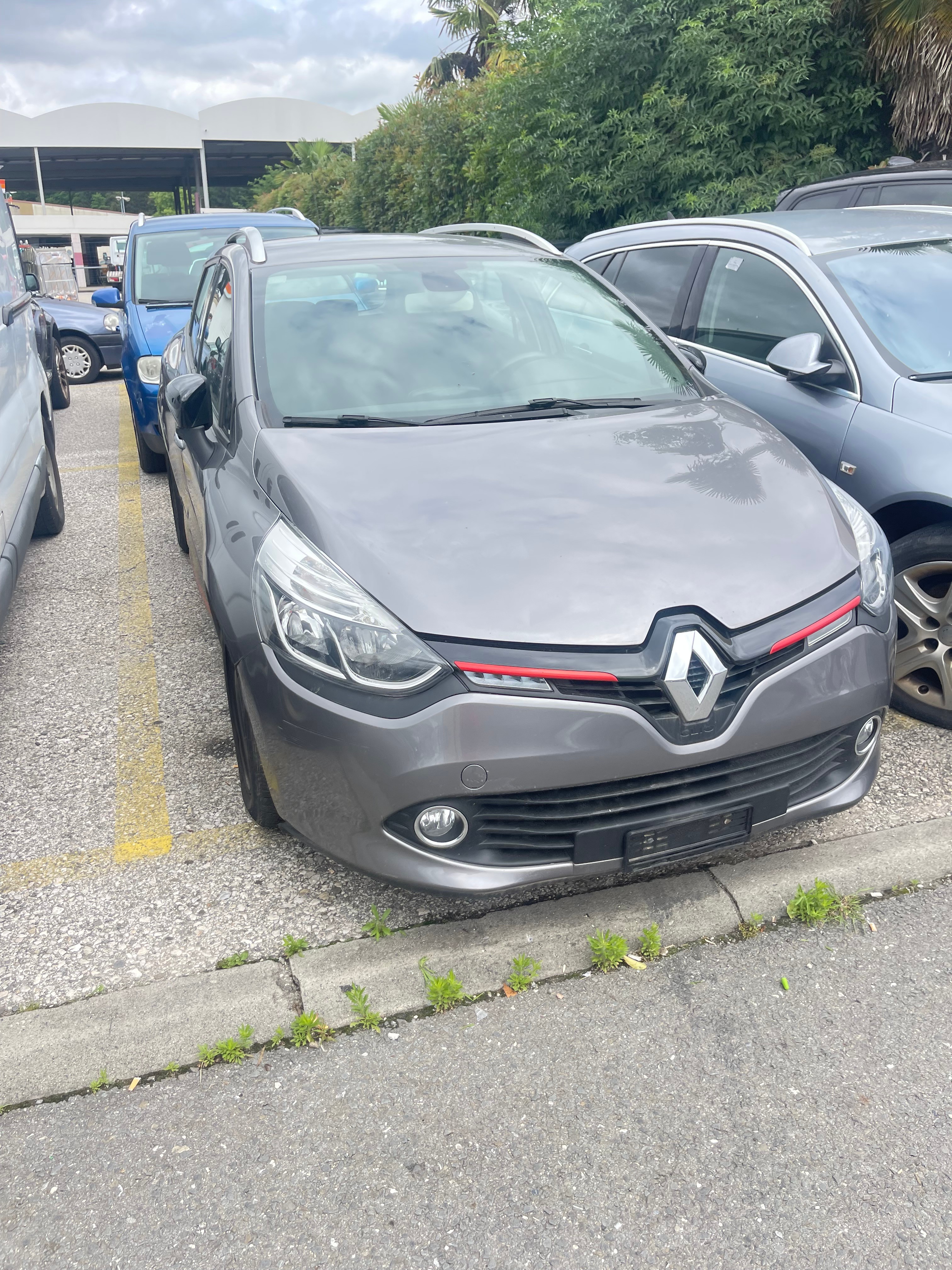 RENAULT Clio Grandtour 1.2 16V T Swiss Edition EDC