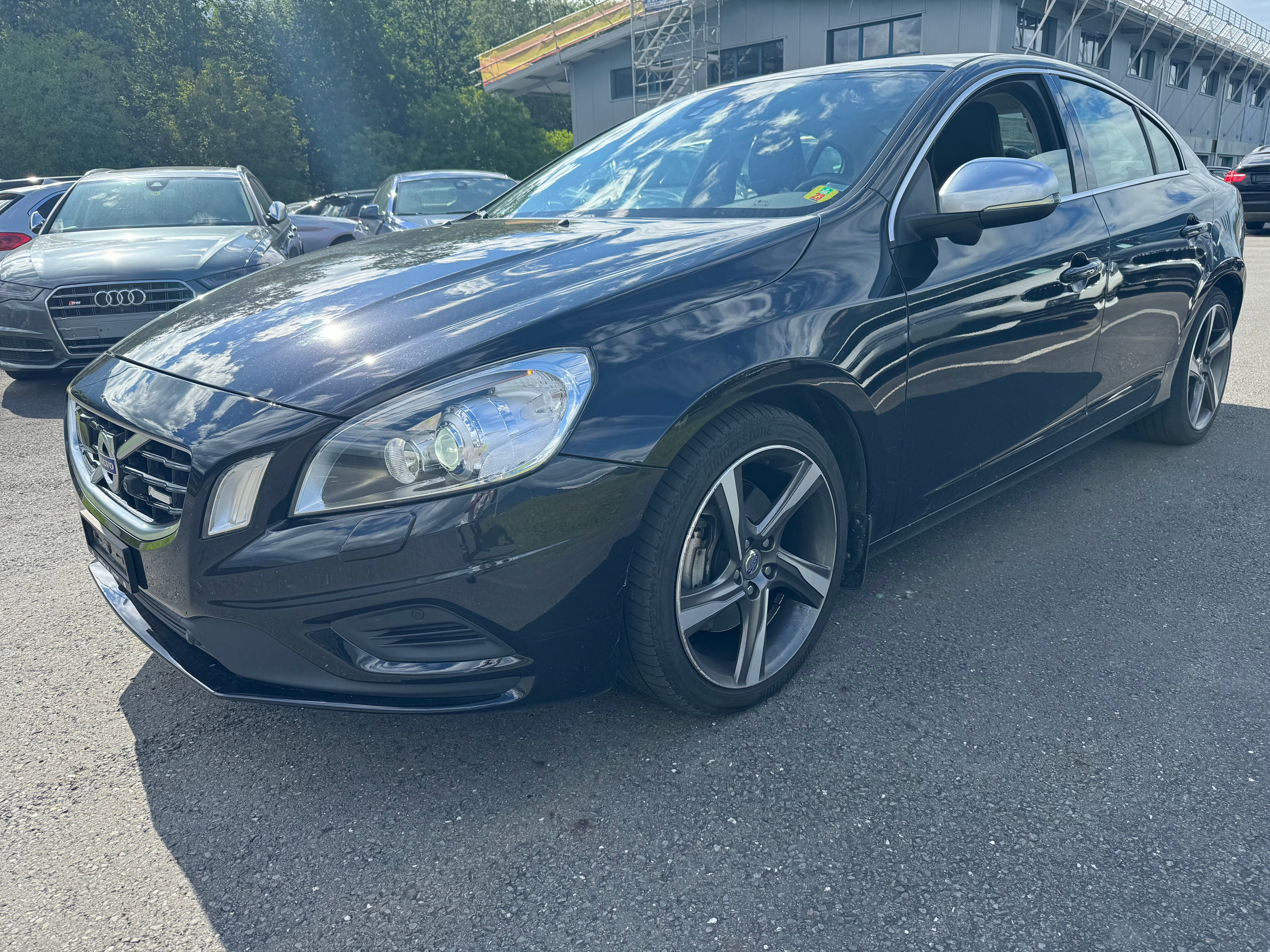 VOLVO S60 D5 AWD R-Design Geartronic