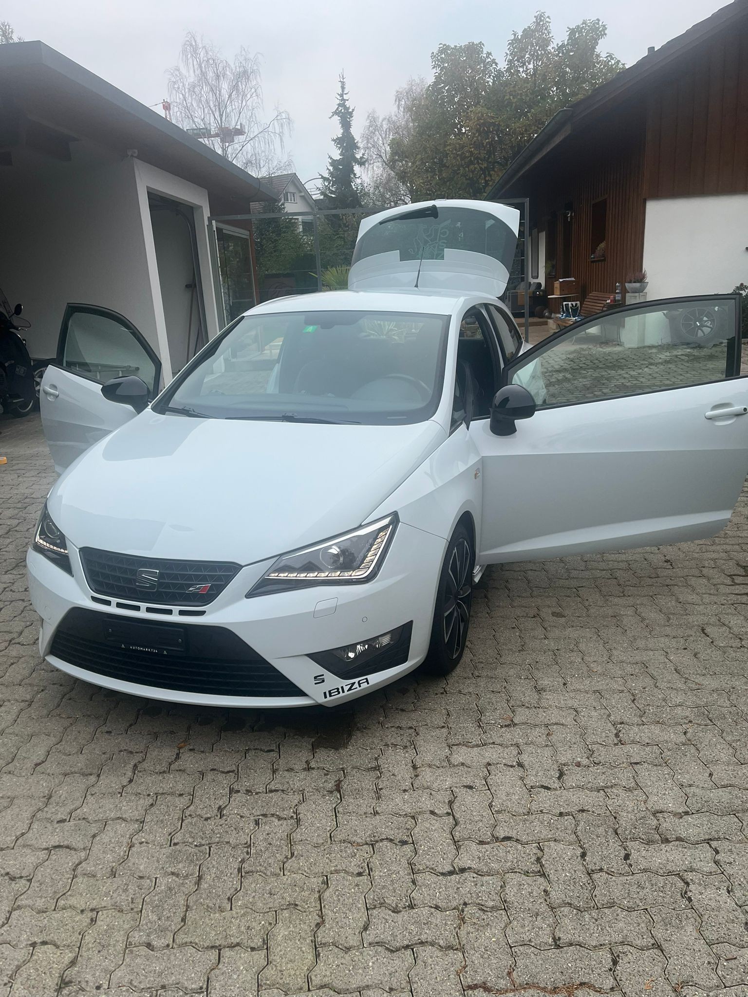 SEAT Ibiza SC 1.8 TSI Cupra