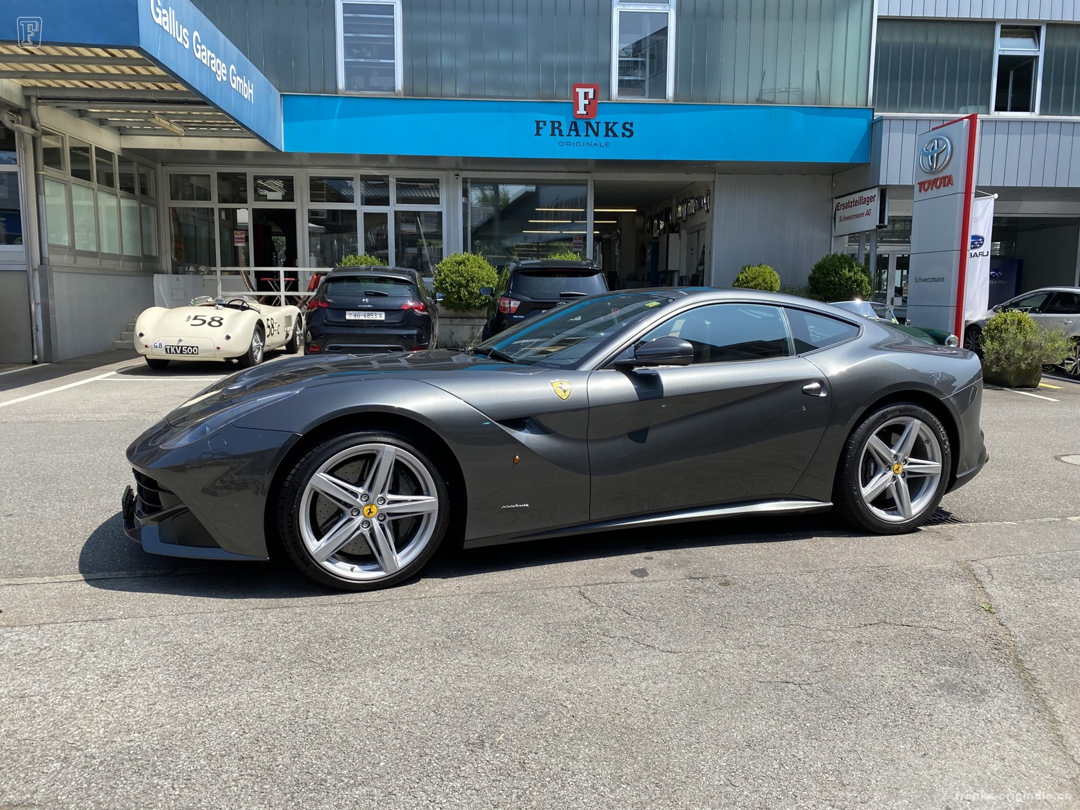 FERRARI F12 Berlinetta