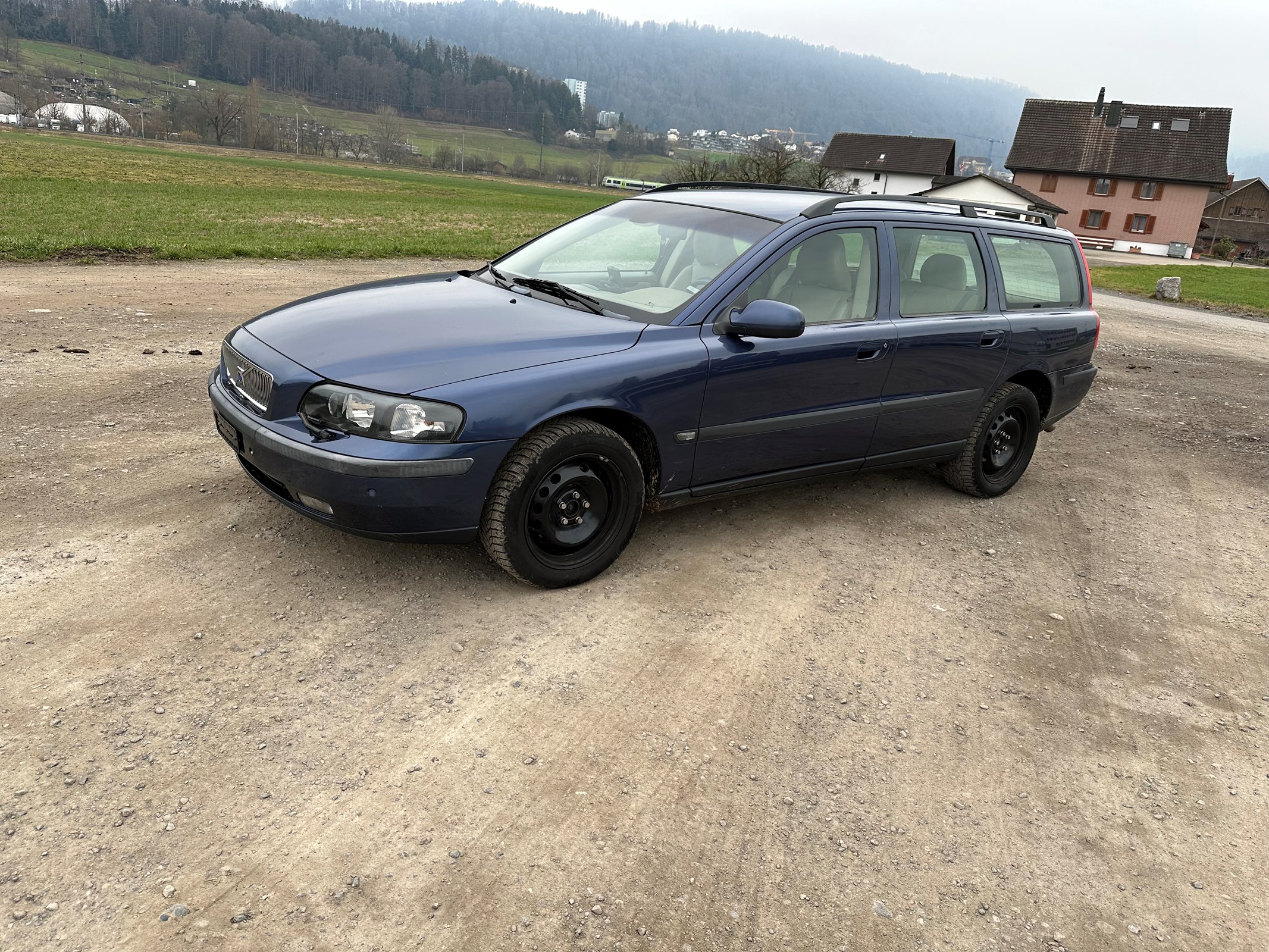 VOLVO V70 2.4 T AWD