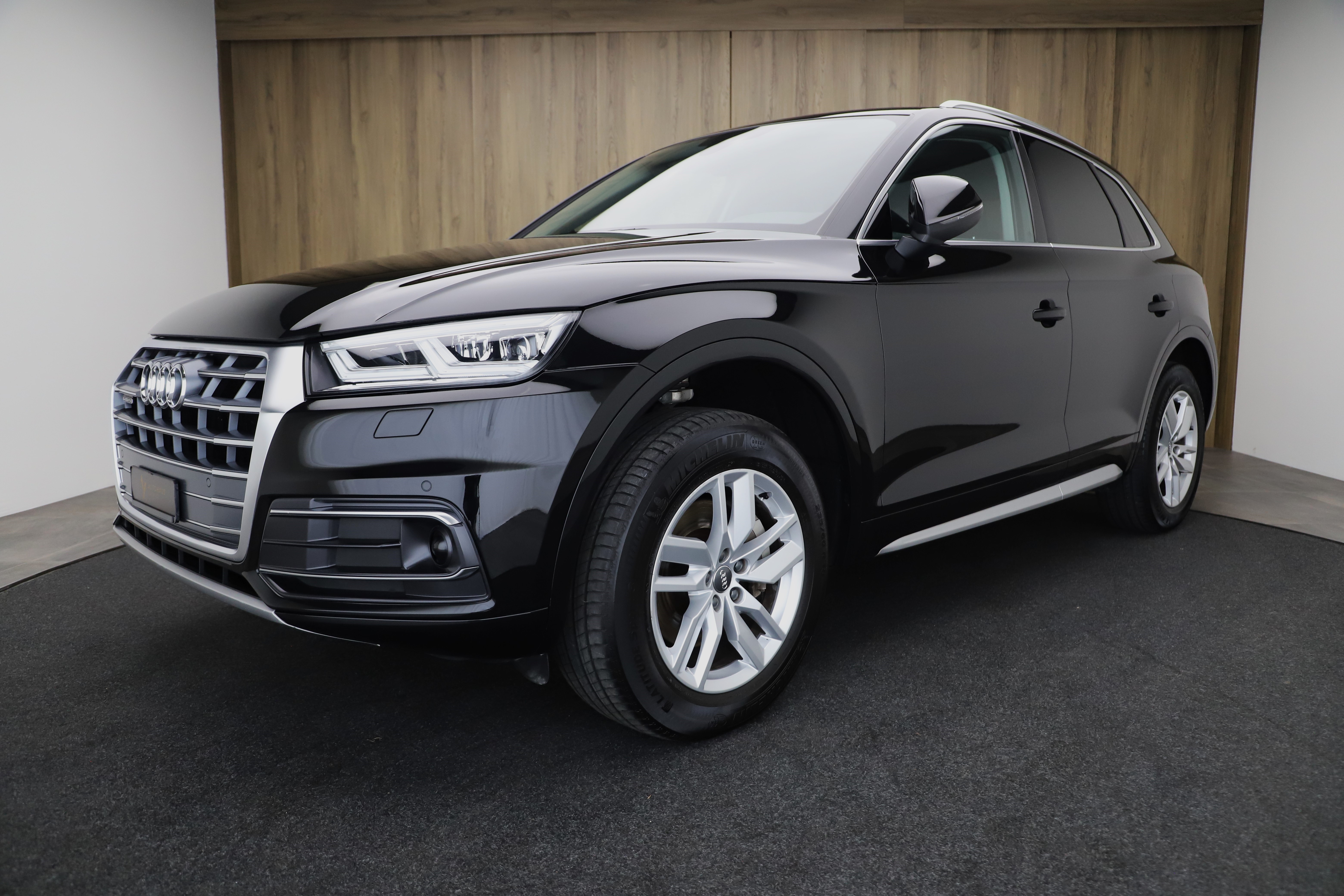 AUDI Q5 2.0 TDI sport quattro S-tronic