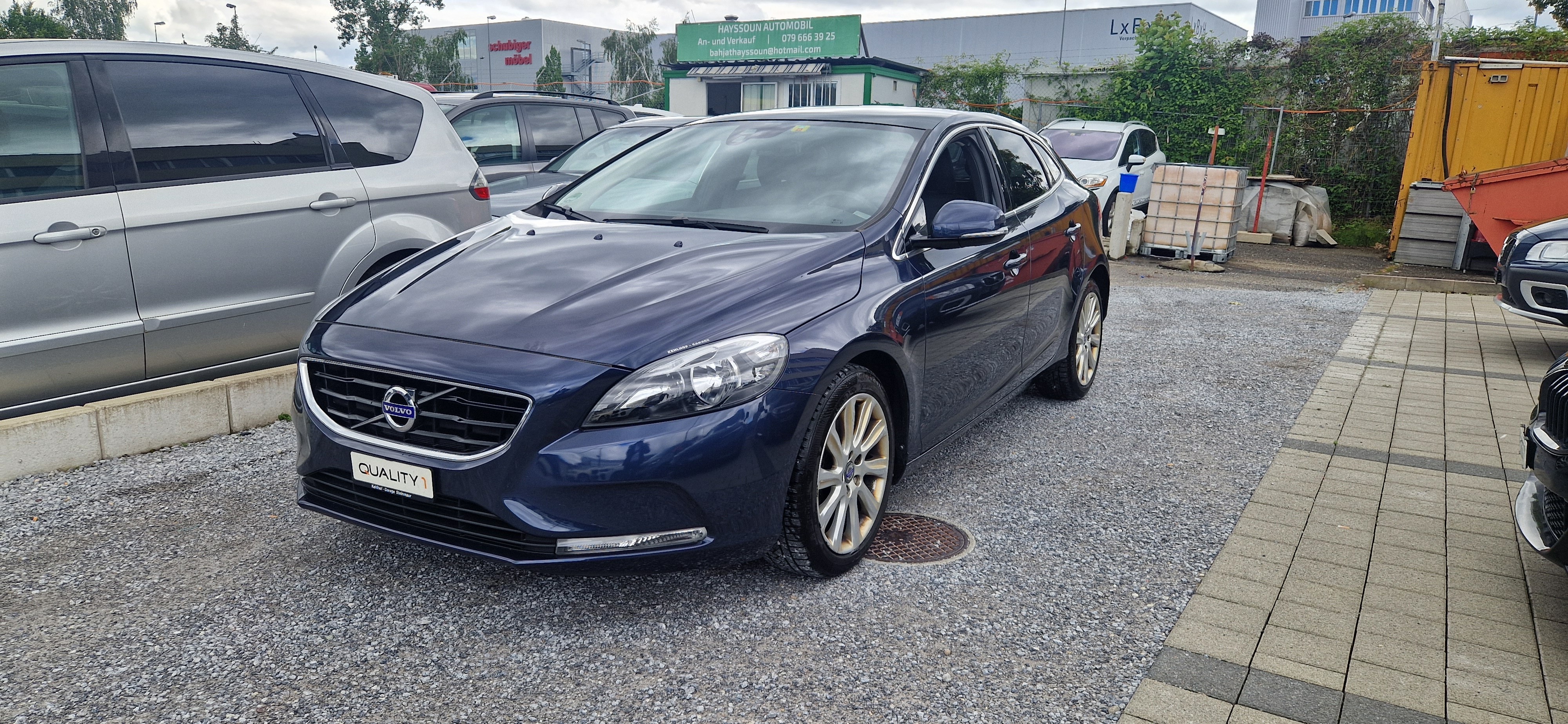 VOLVO V40 T4 Summum